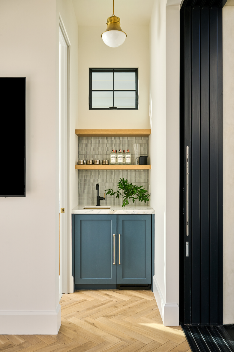JenCaskey_409Bayview_027.png