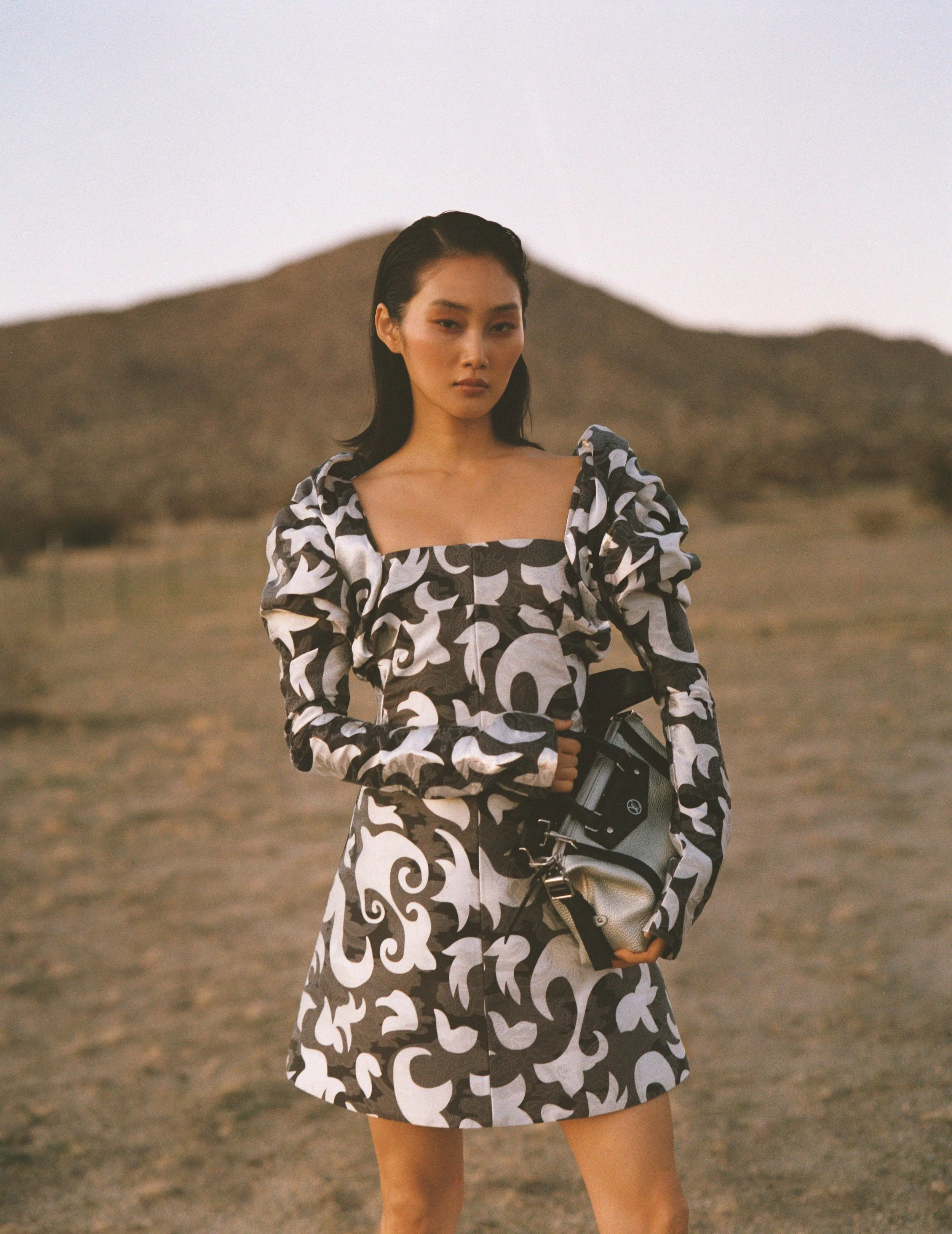 69a87014834b4d13c2d52f47_202_FLAUNT_MAGAZINE_BABY_IT'S_COLD_INSIDE_LV_WEB_FLAUNT.COM2.NEF.jpg