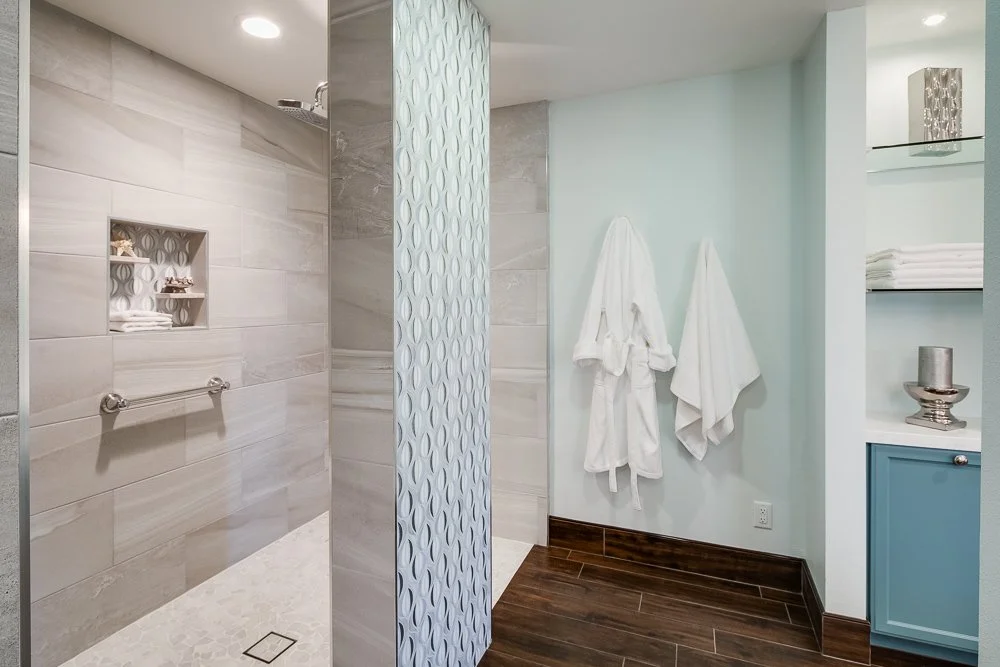 KNIGHT, NANCY - Bathroom (2).jpg
