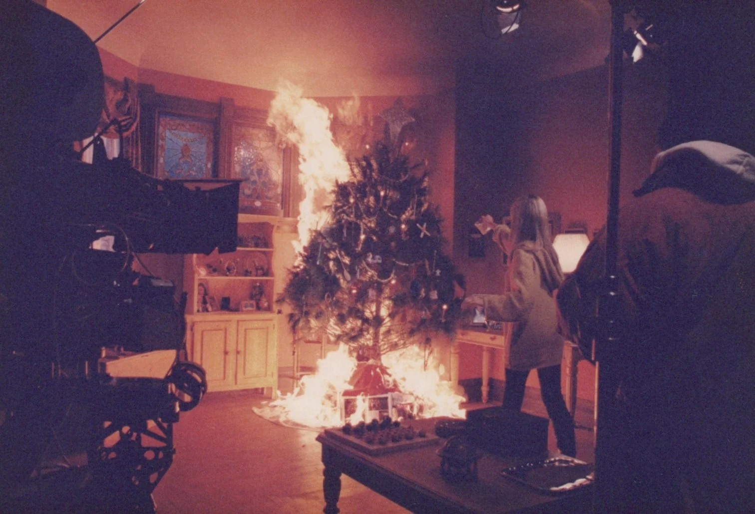 A Mom For Christmas - 1990 - Disney - Production Design: Glenda Ganis