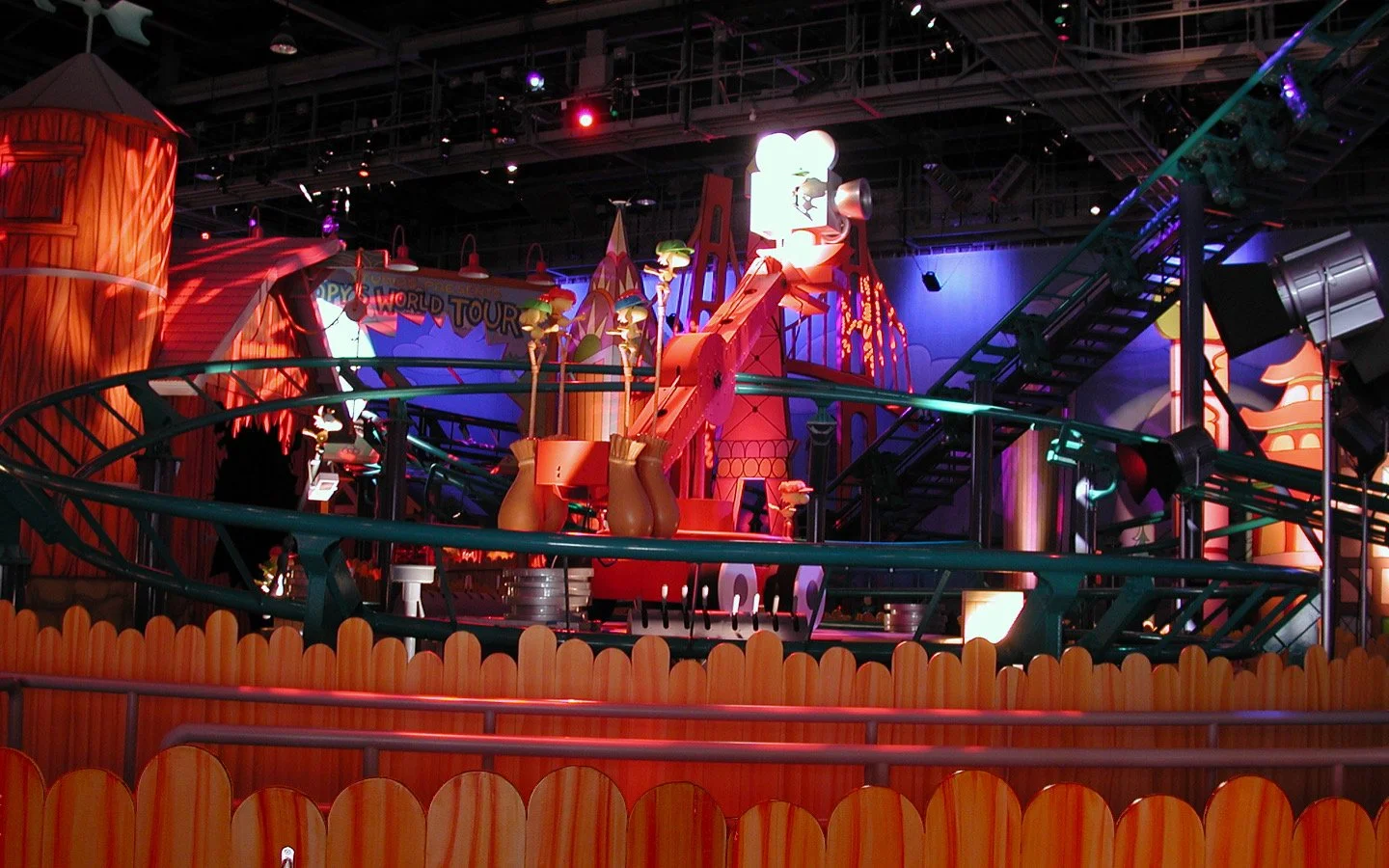 Snoopy Studios - Universal Studios Japan - 2001