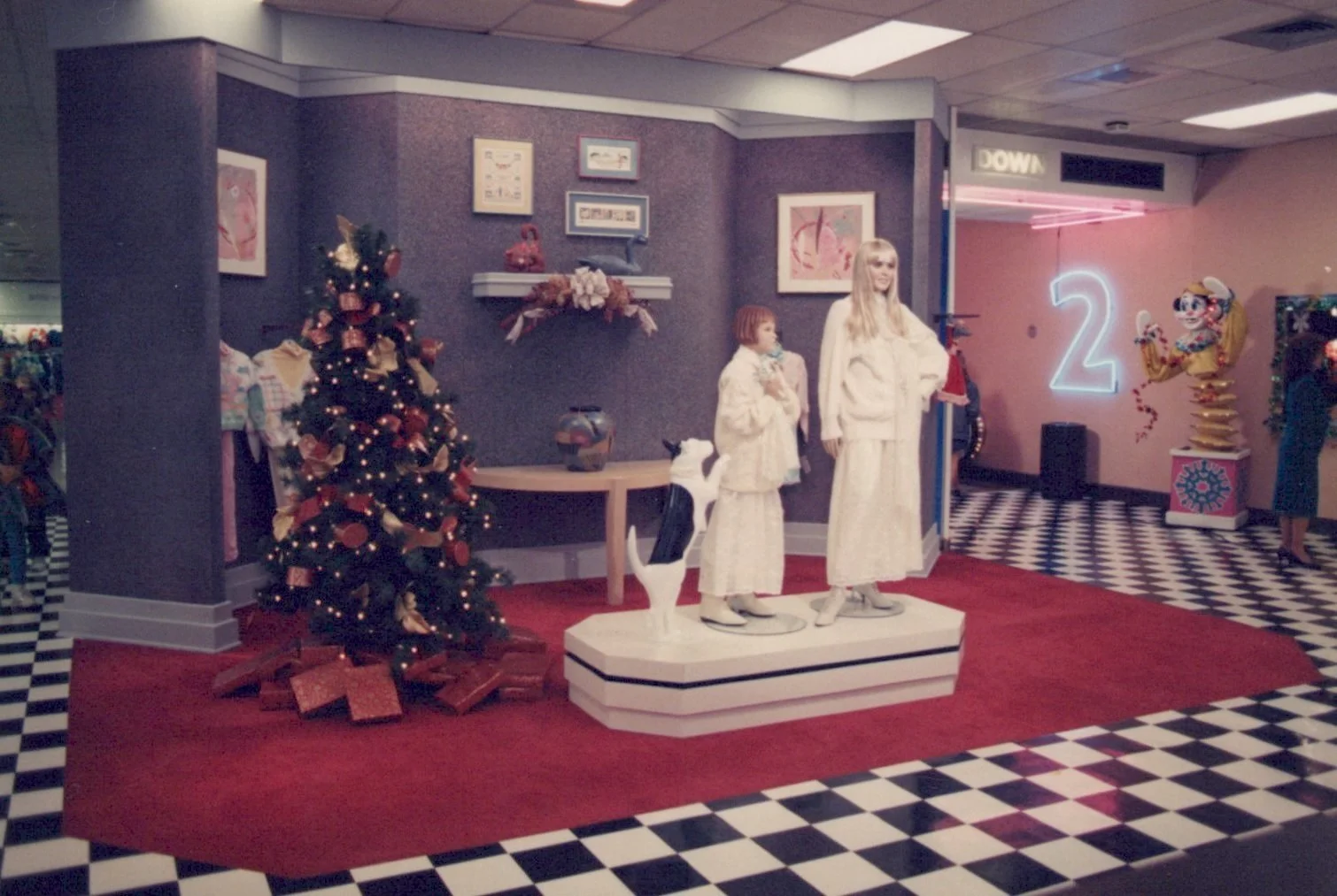 A Mom For Christmas - 1990 - Disney - Production Design: Glenda Ganis