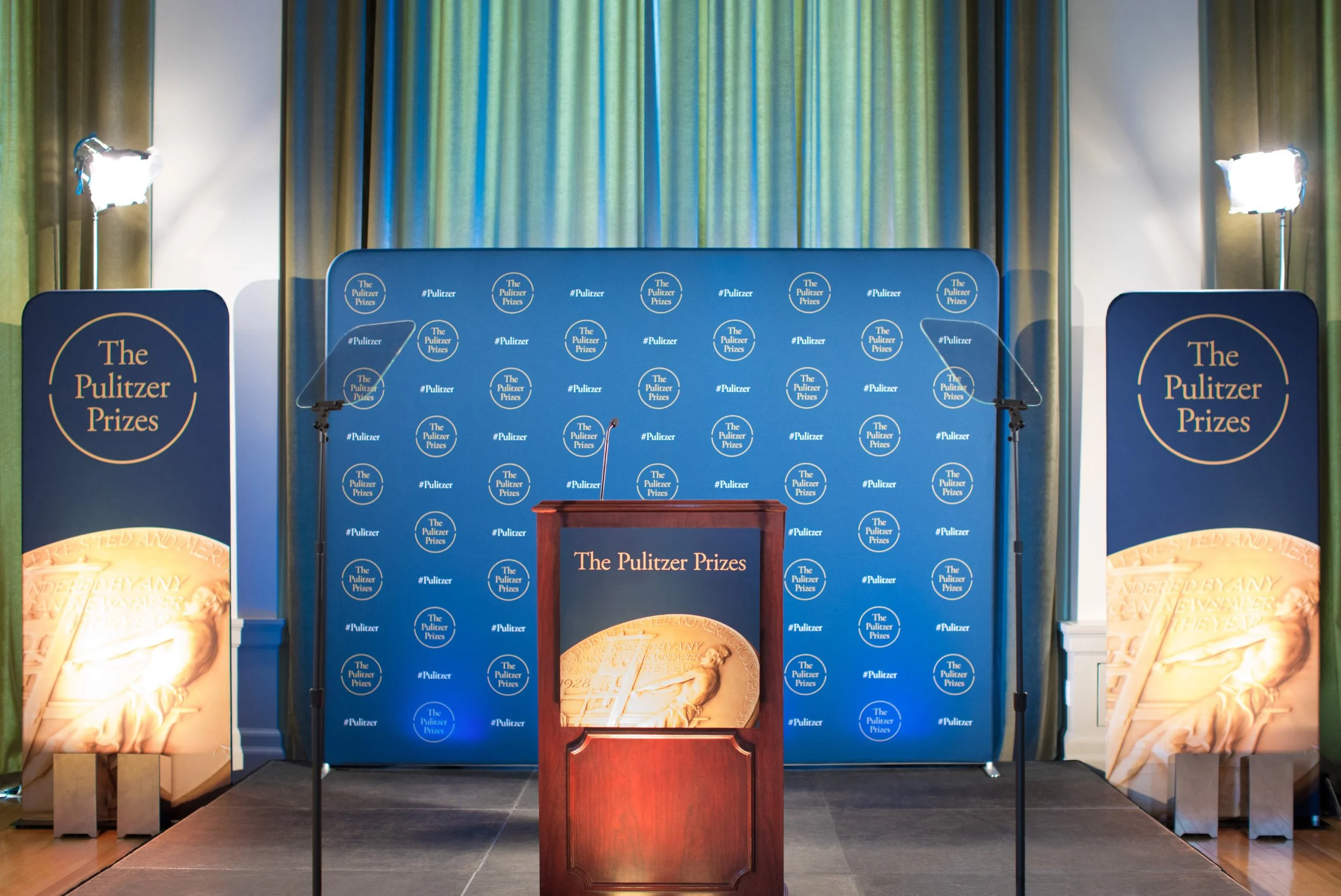 An image of the announcement stage.