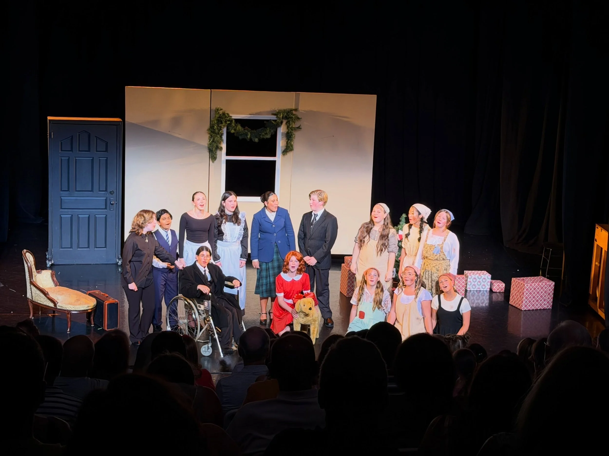 Congratulations to my students @thelimtf on a great opening performance of Annie Jr. ! Their hard work shined in our performance we put together in a week and a half!! One more performance today!! ✨🎭👏🏻