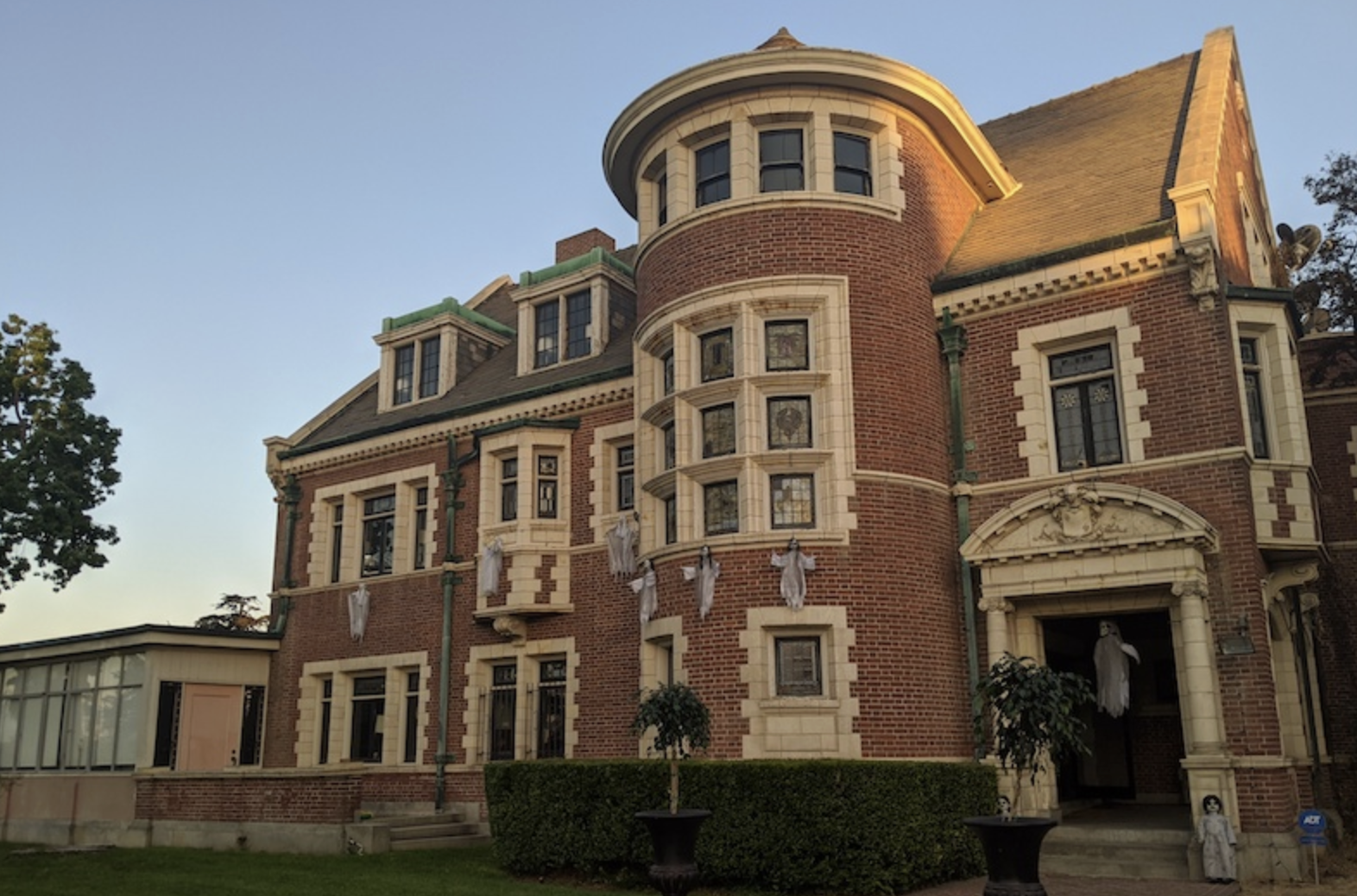 The Rosenheim Mansion: Country Club Park's Murder House