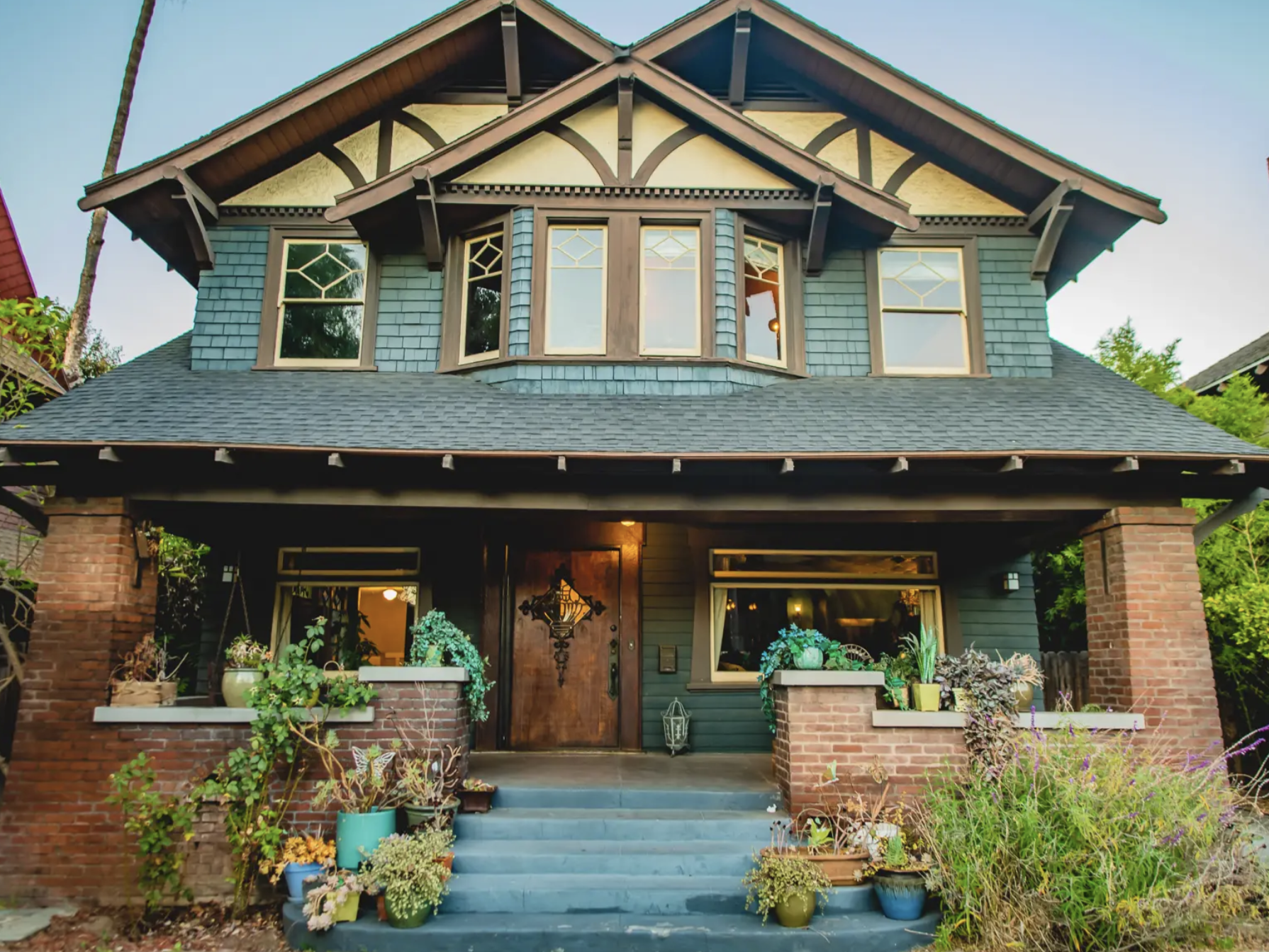 Van Buren Place Historic District: A West Adams Guide