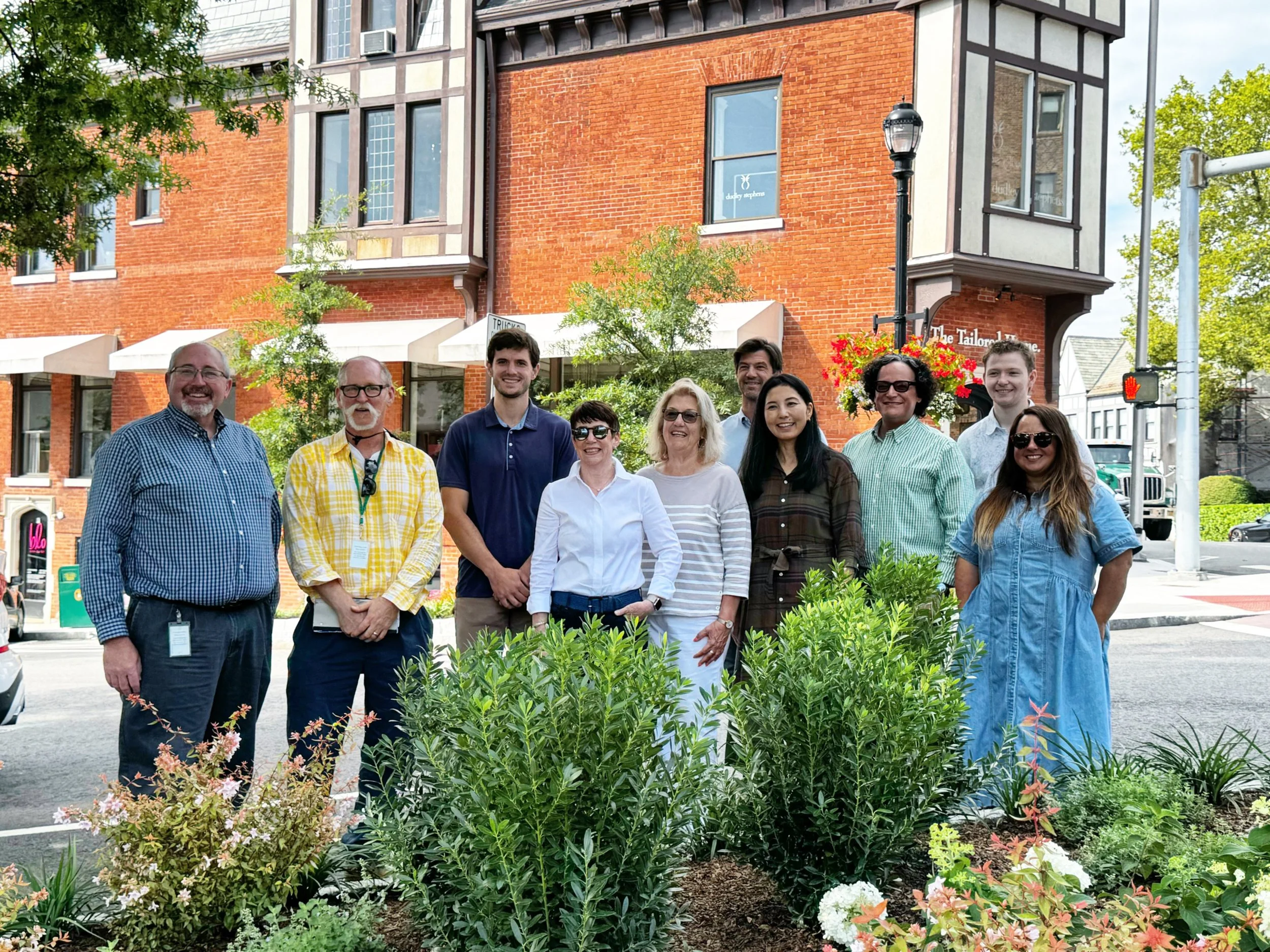 🌿 The Greening of Greenwich Avenue

💚 We&rsquo;re so pleased to see the newly planted curbside extensions featured in the Greenwich Sentinel! This project is a wonderful example of what can happen when the Town, local professionals, businesses, and
