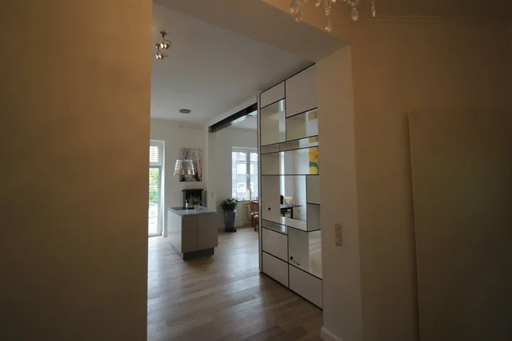 Free Standing TV Object