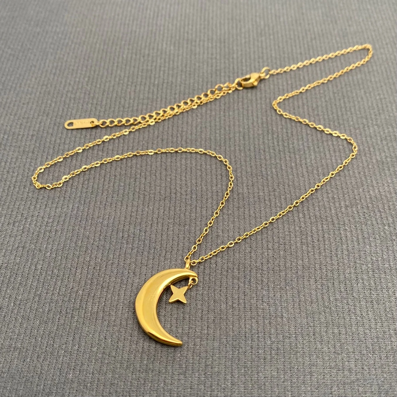 starlight necklace 2.webp