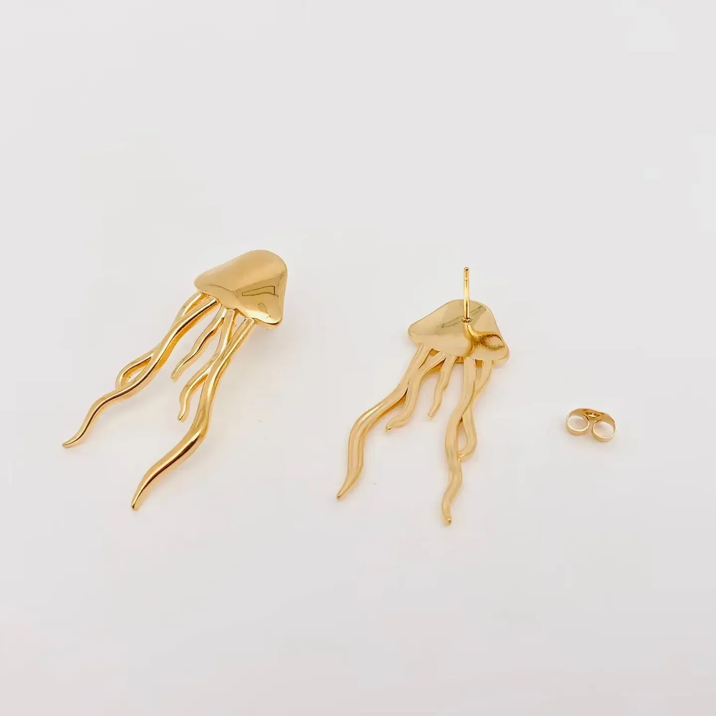 jellie earrings 2.webp