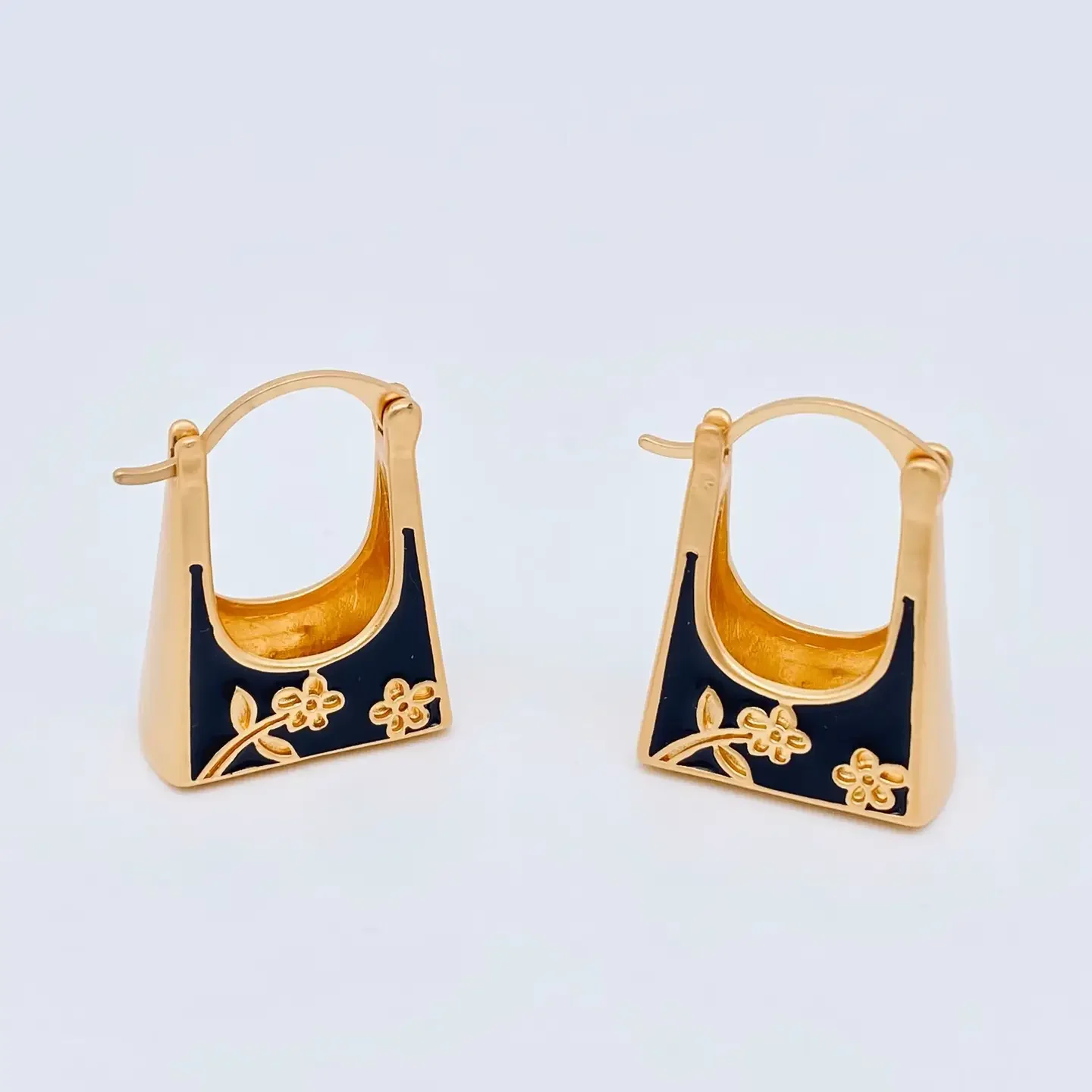 purse hoops 1.webp