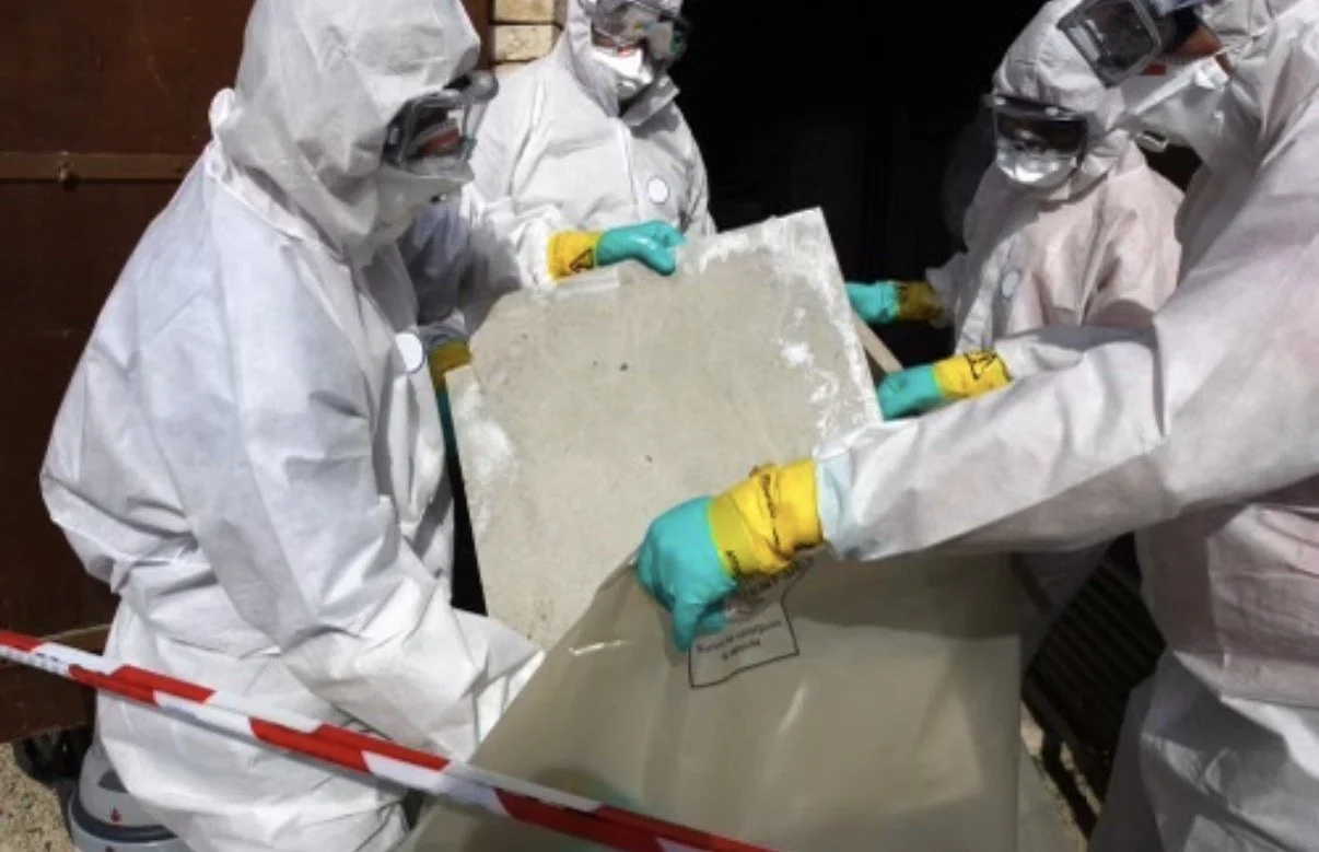 Expert Cleaning with a focus on safety and the proper wearing of protective covers.
