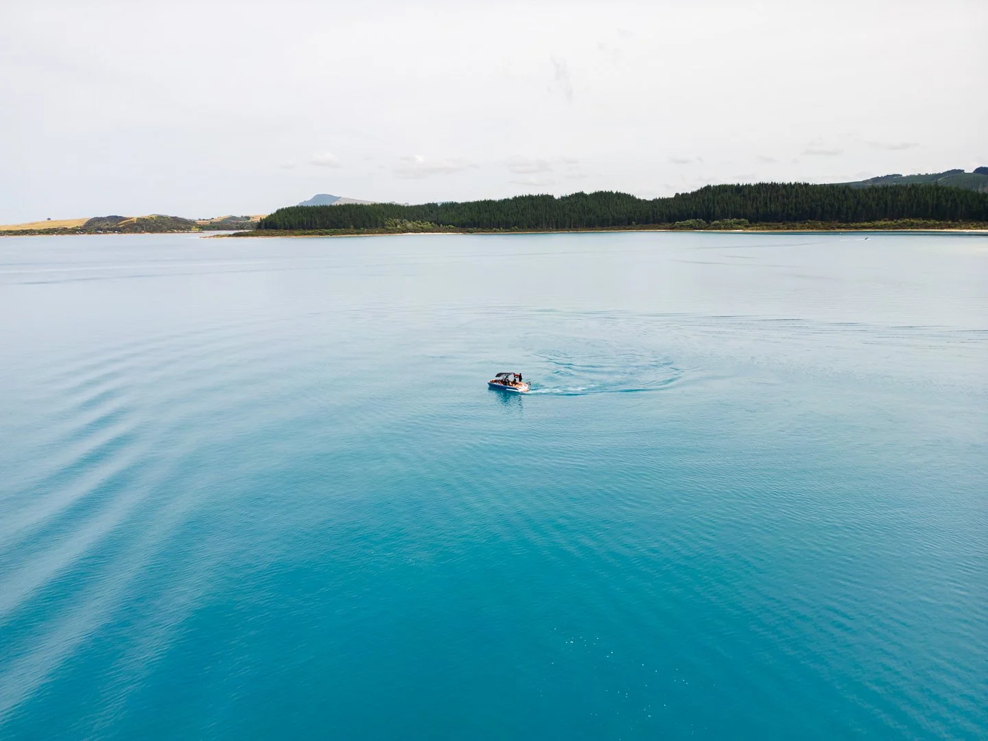 Floating Around, Kai Iwi Lake