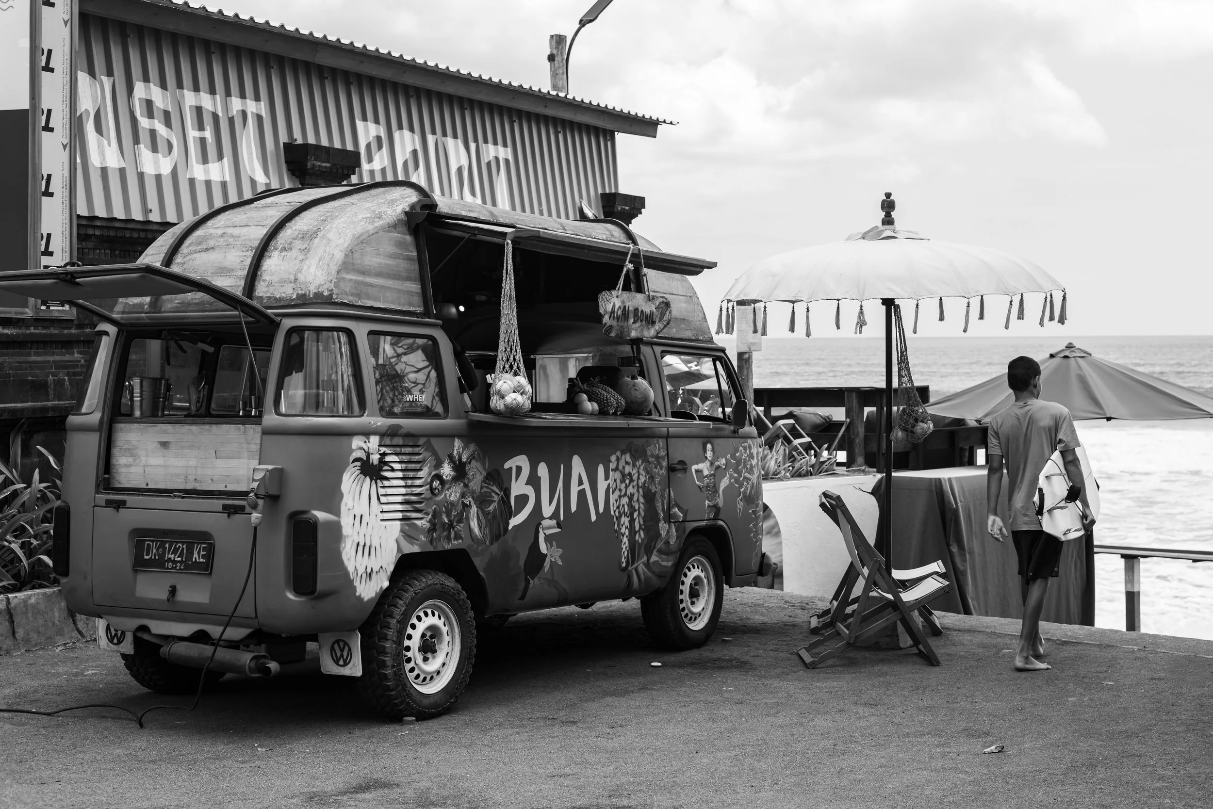 The hydration station, Bali B+W