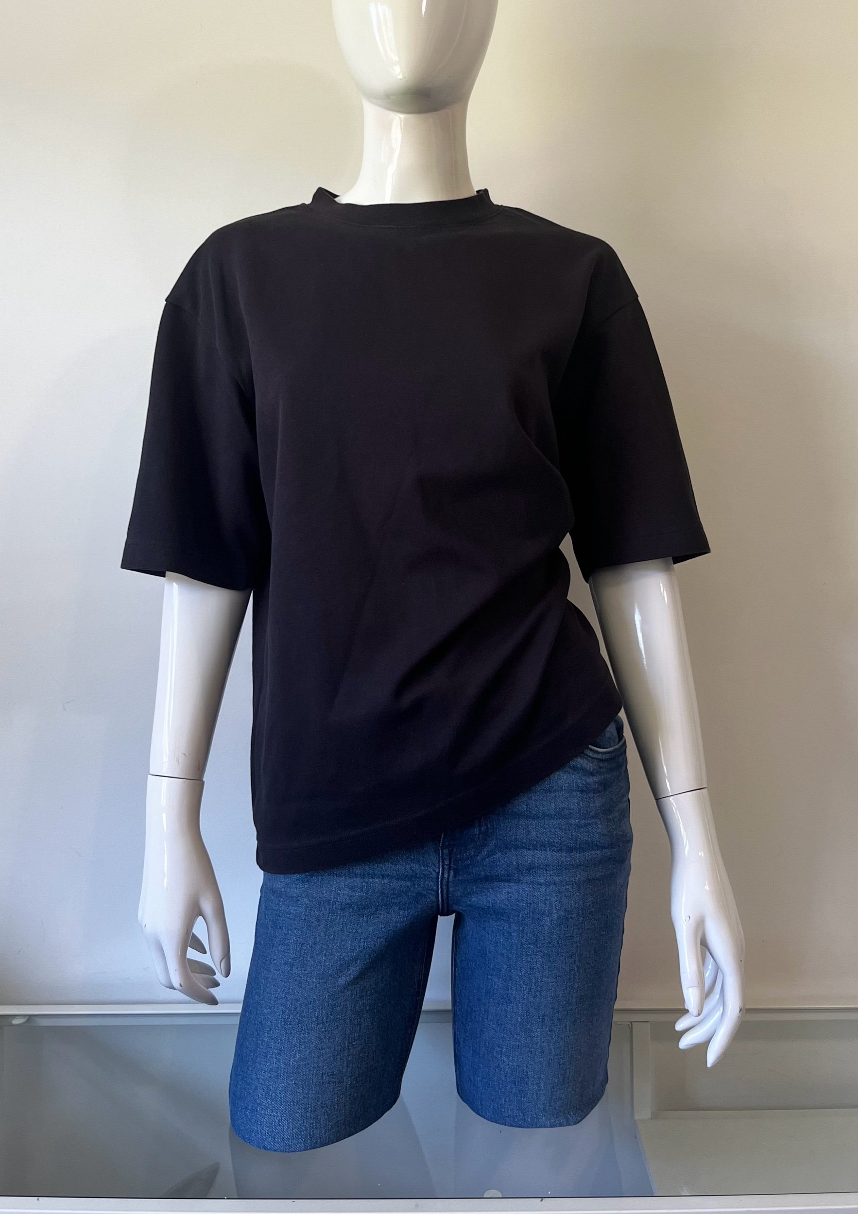 UNIQLO Tees - XS