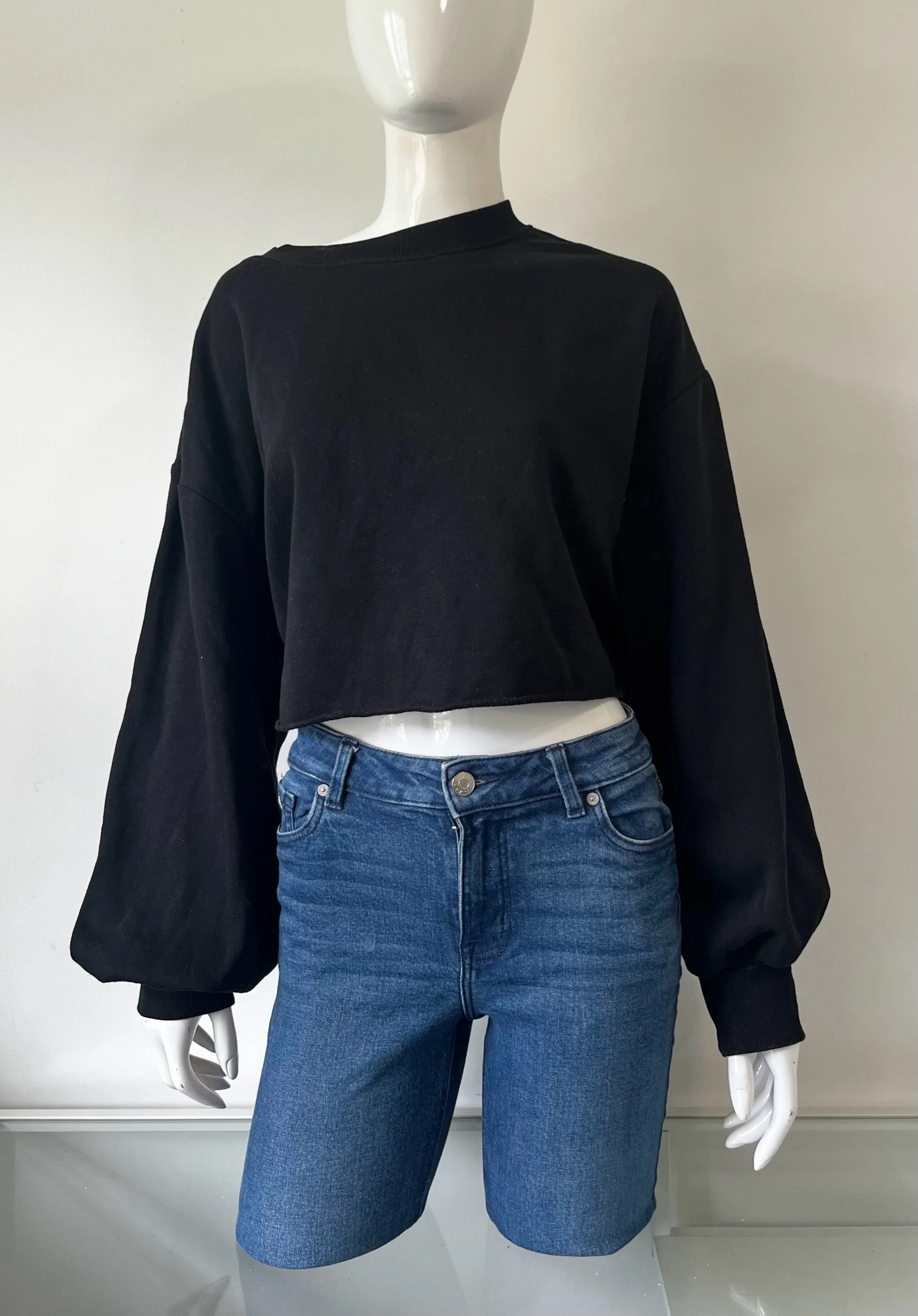 Divided Crop Sweater - L