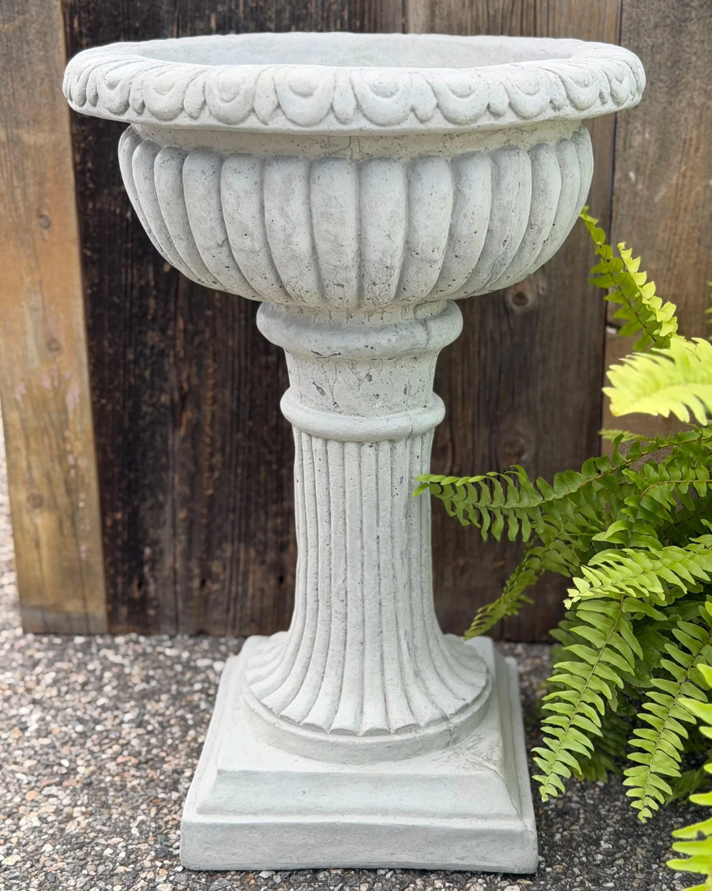 egg & dart pedestal planter