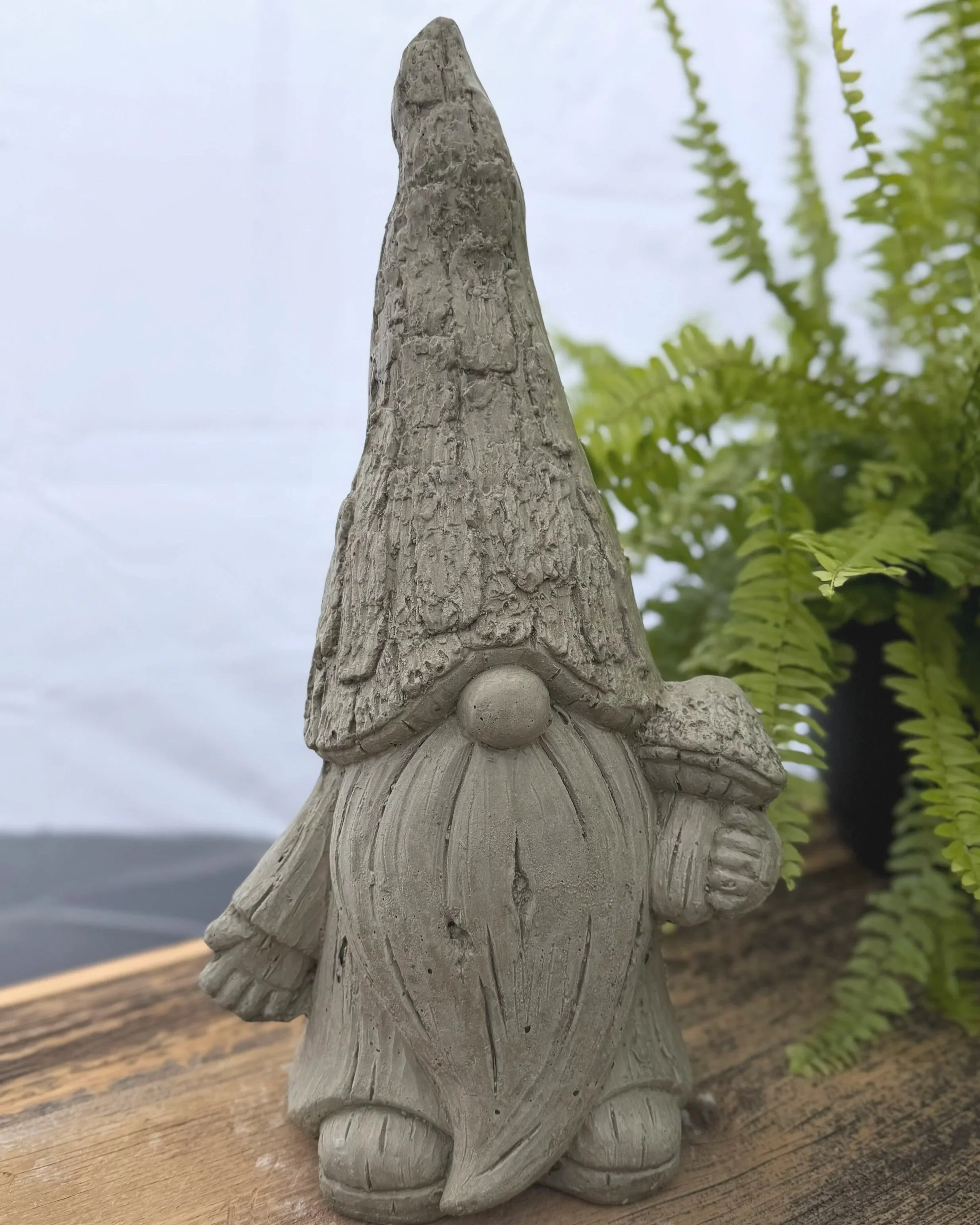 tall gnome w/ mushroom