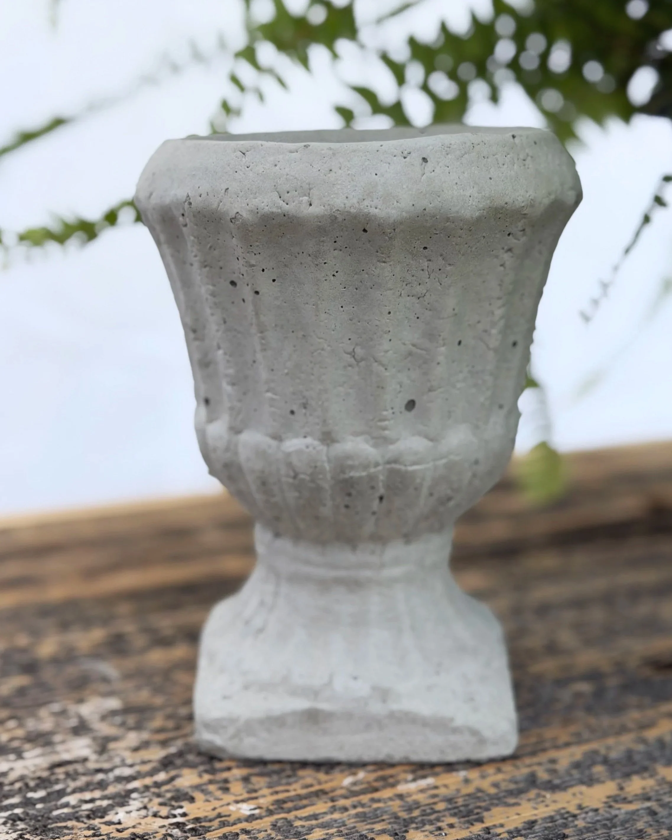 tiny stripe urn
