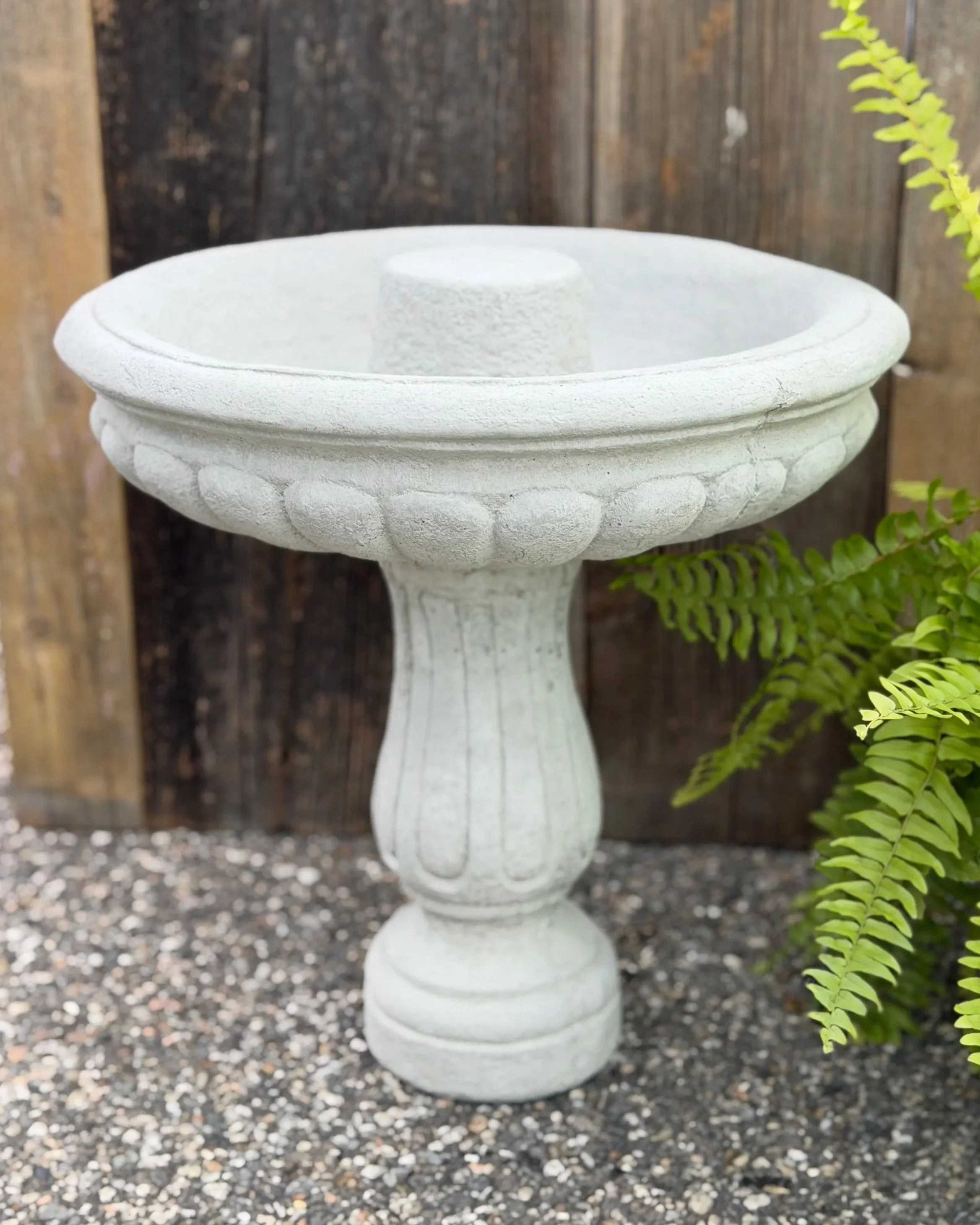 finial top bird bath