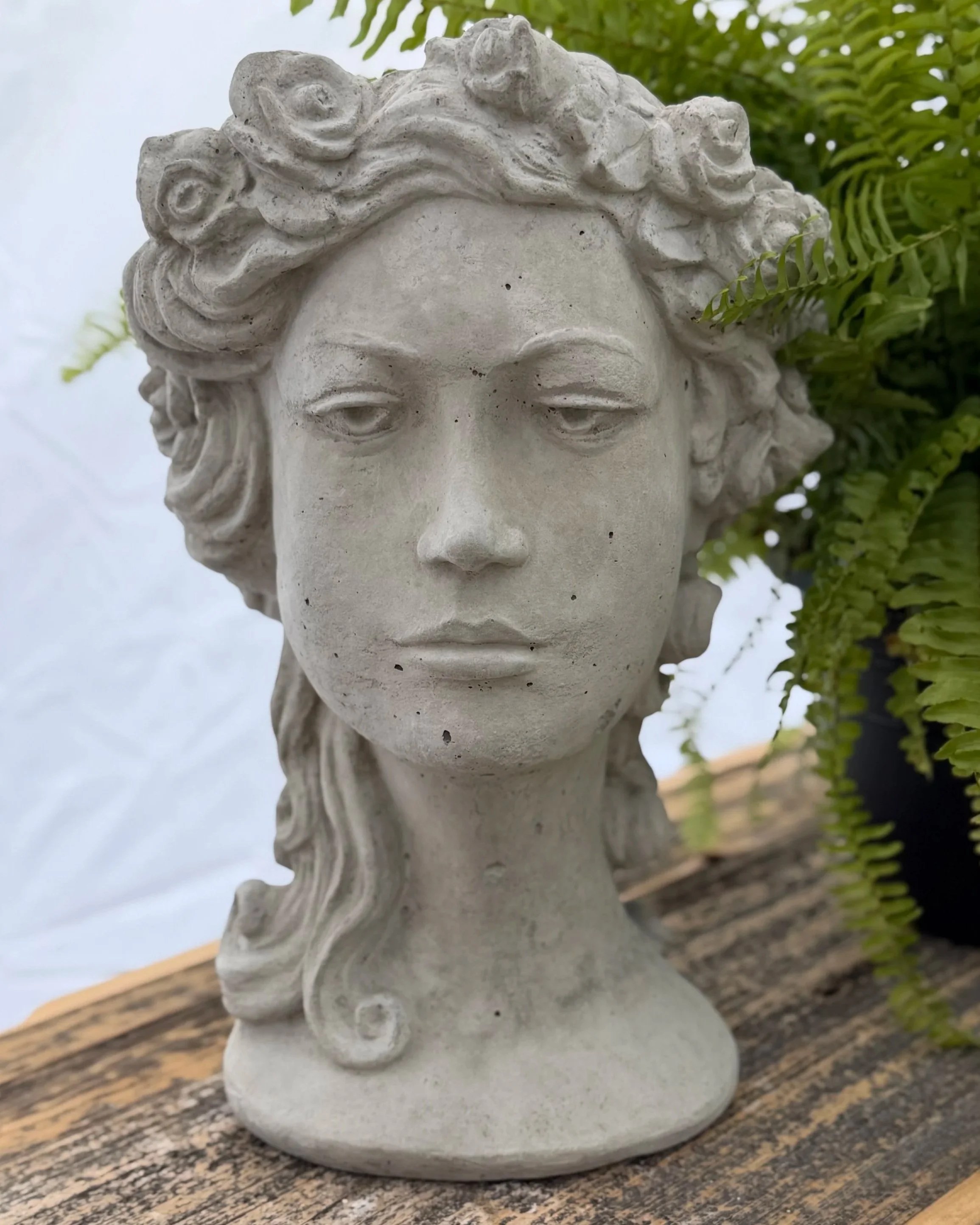 large lady head