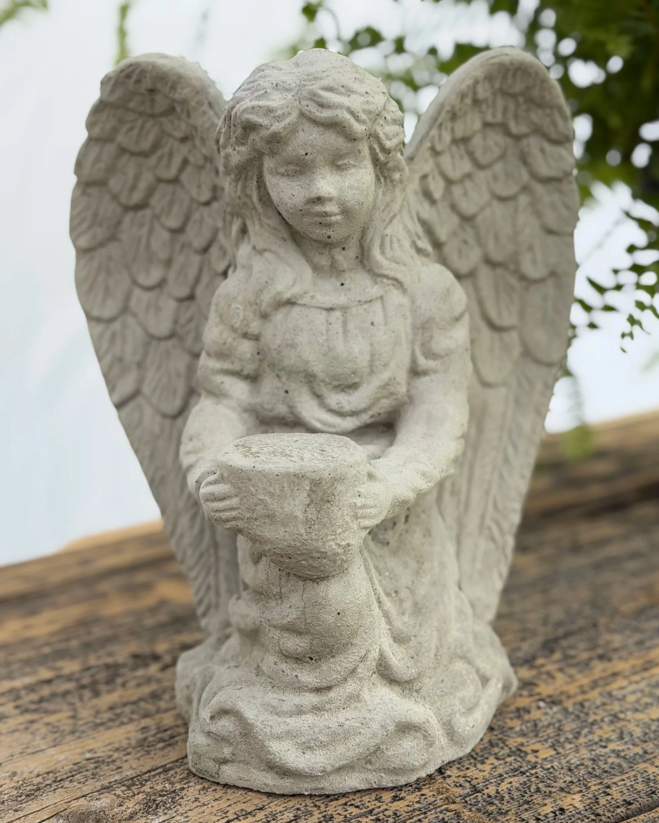 small angel w/bowl