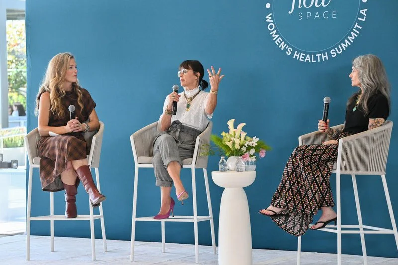 Julie Flakstad, Constance Zimmer