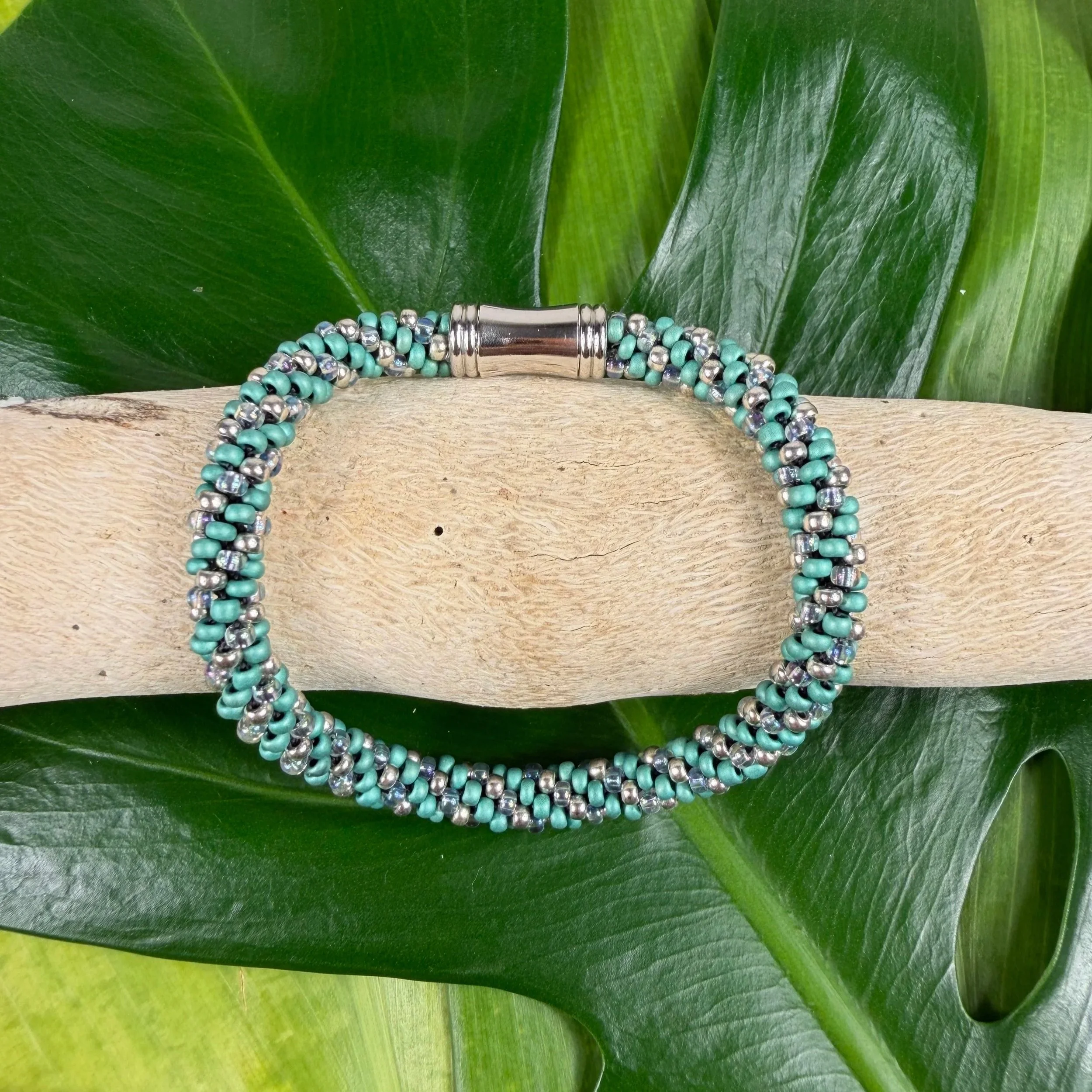 8½ Teal and Silver Spiral 2-