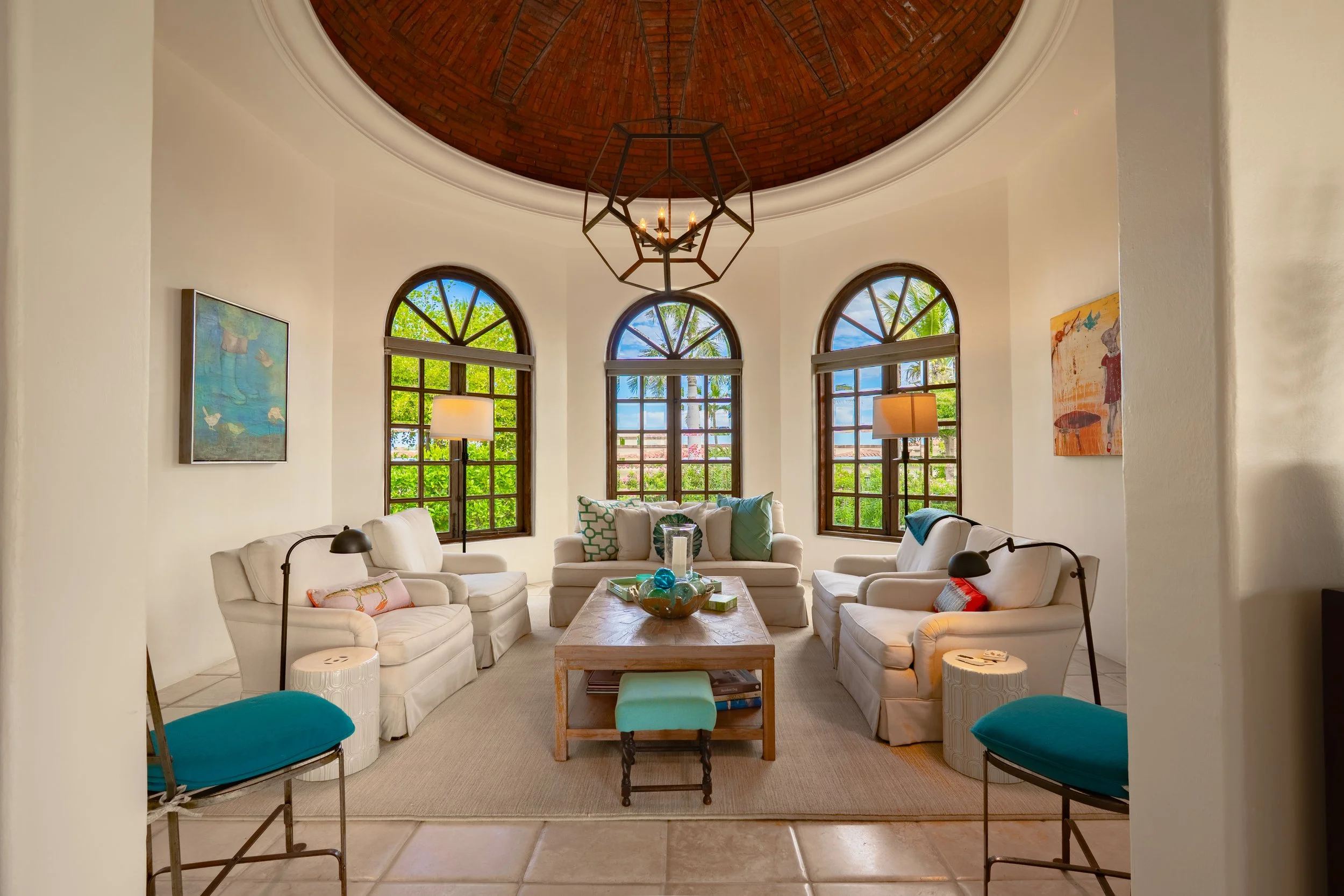 Essential Real Estate Photography