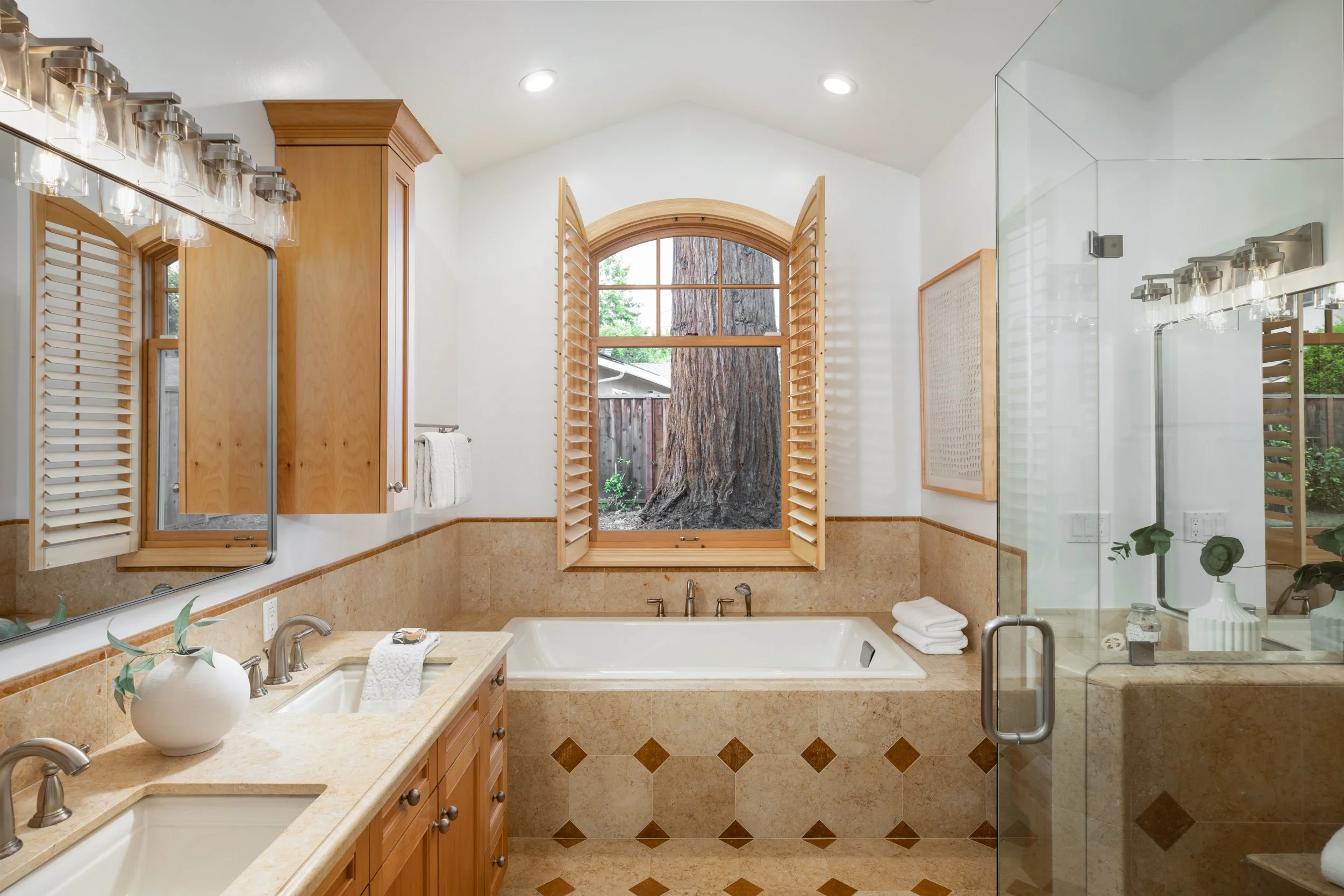 18-Creeden_Matt_Anello-9780-MLS.jpg