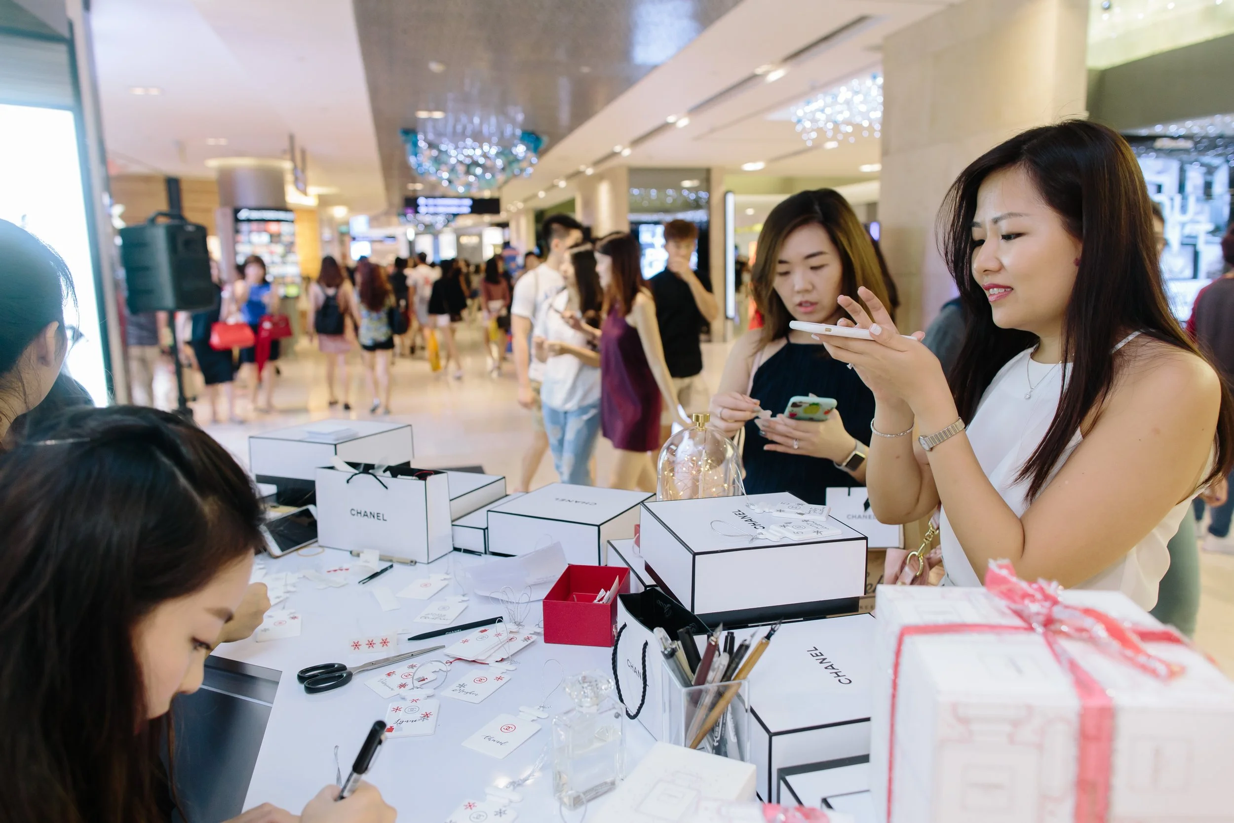 Live Calligraphy on Branded Collateral for Chanel In-Store Christmas Activation, Singapore