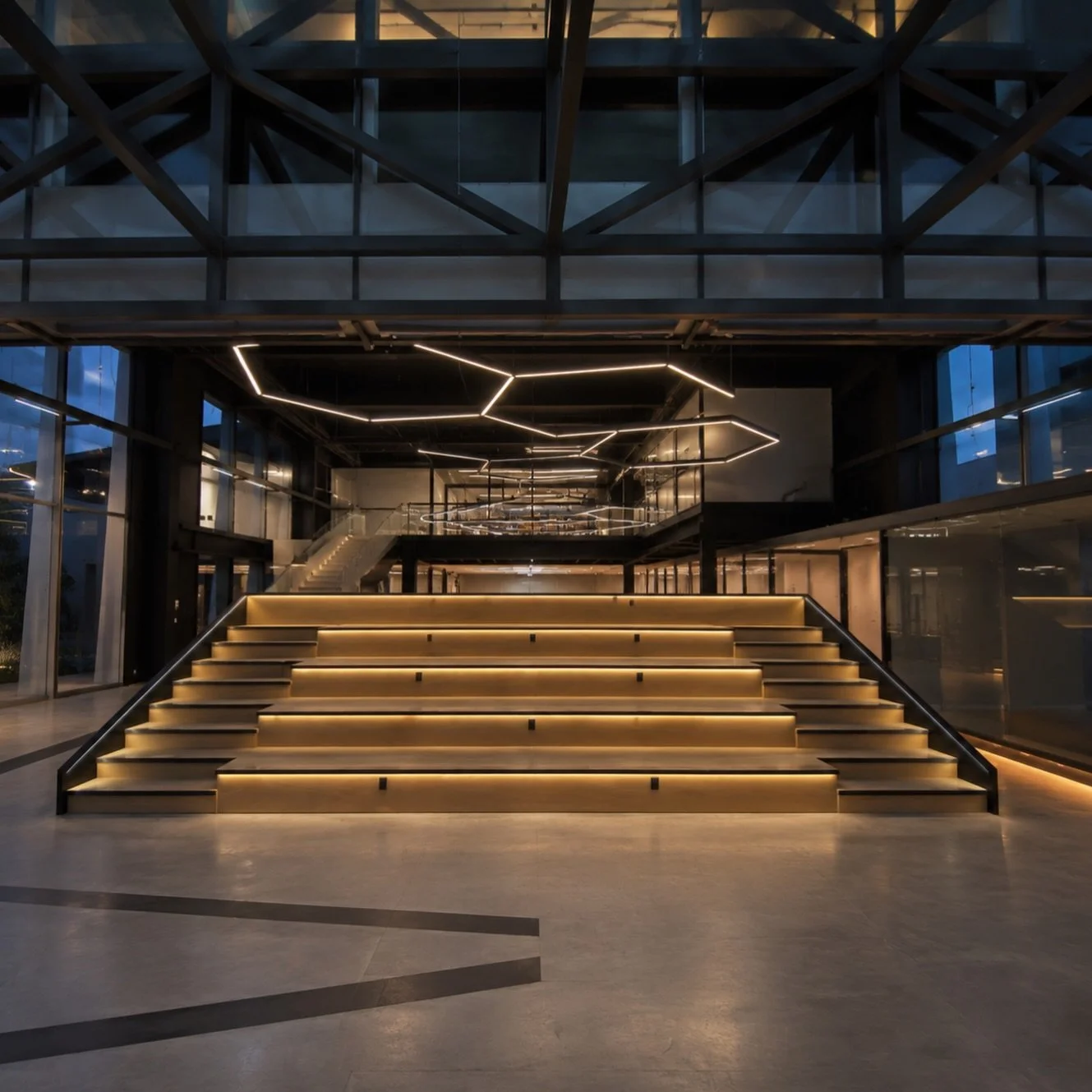 Oficinas corporativas PUMA, Ciudad de M&eacute;xico, 2025

Dise&ntilde;o de iluminaci&oacute;n e instalaci&oacute;n 
Arquitectura por: COarquitectura