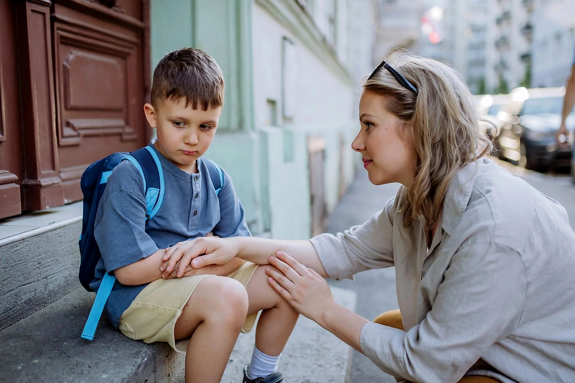 Behaviour De-escalation That Works: Non-Verbal Signals, Scripts and Routines