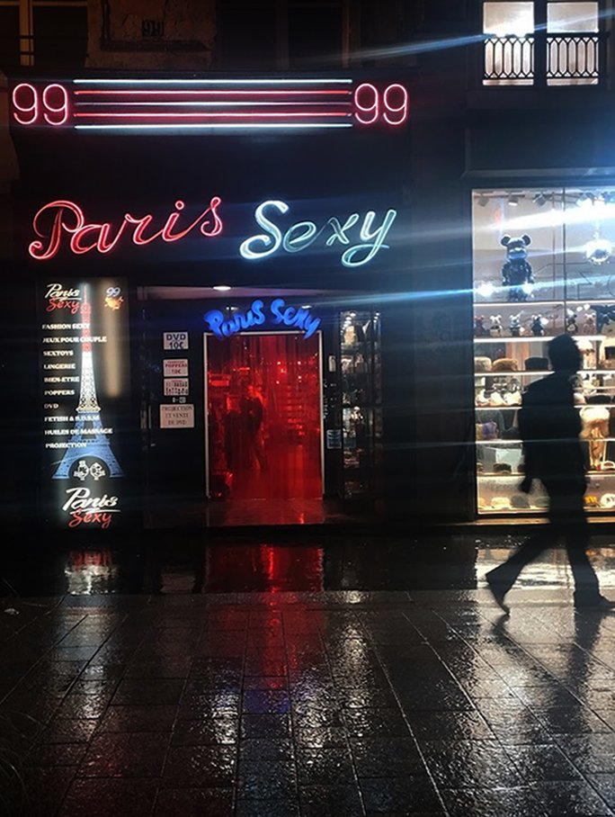 PARIS SEXY.jpg