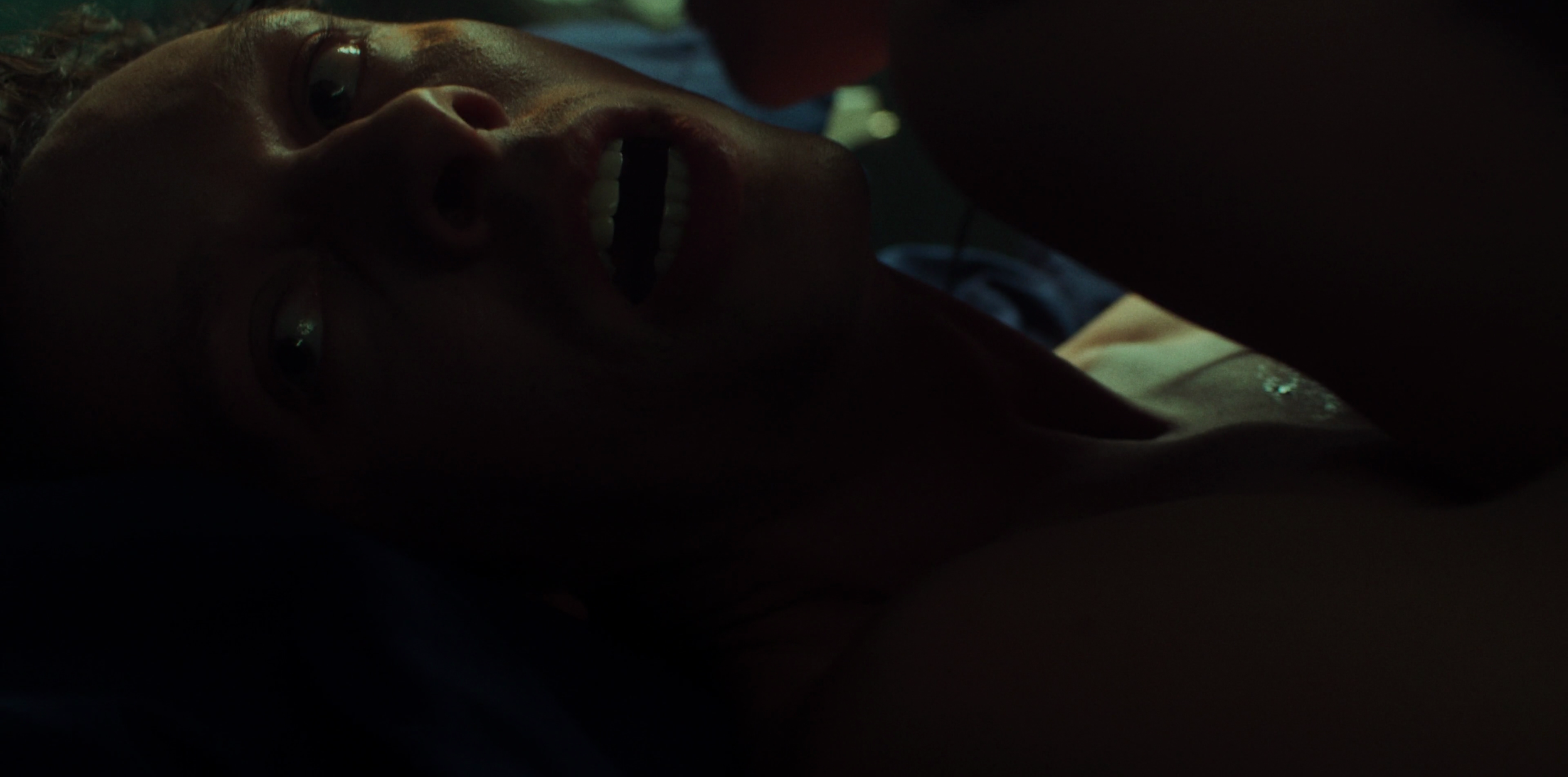 Custom_RowanPolonski_AbigailHardingham_DirTiagoTeixeira_01.png