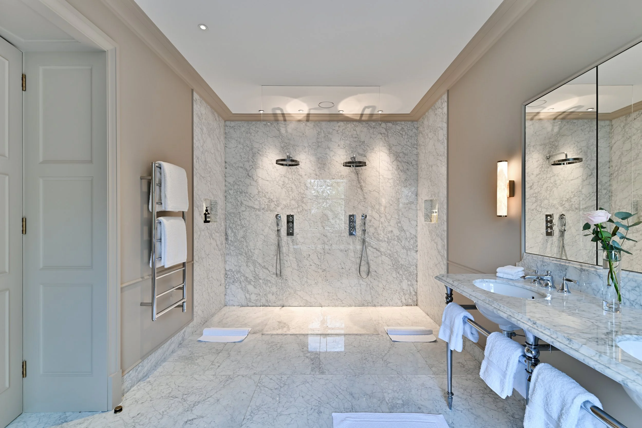 Master Bedroon Suite - Bathroom A.jpg