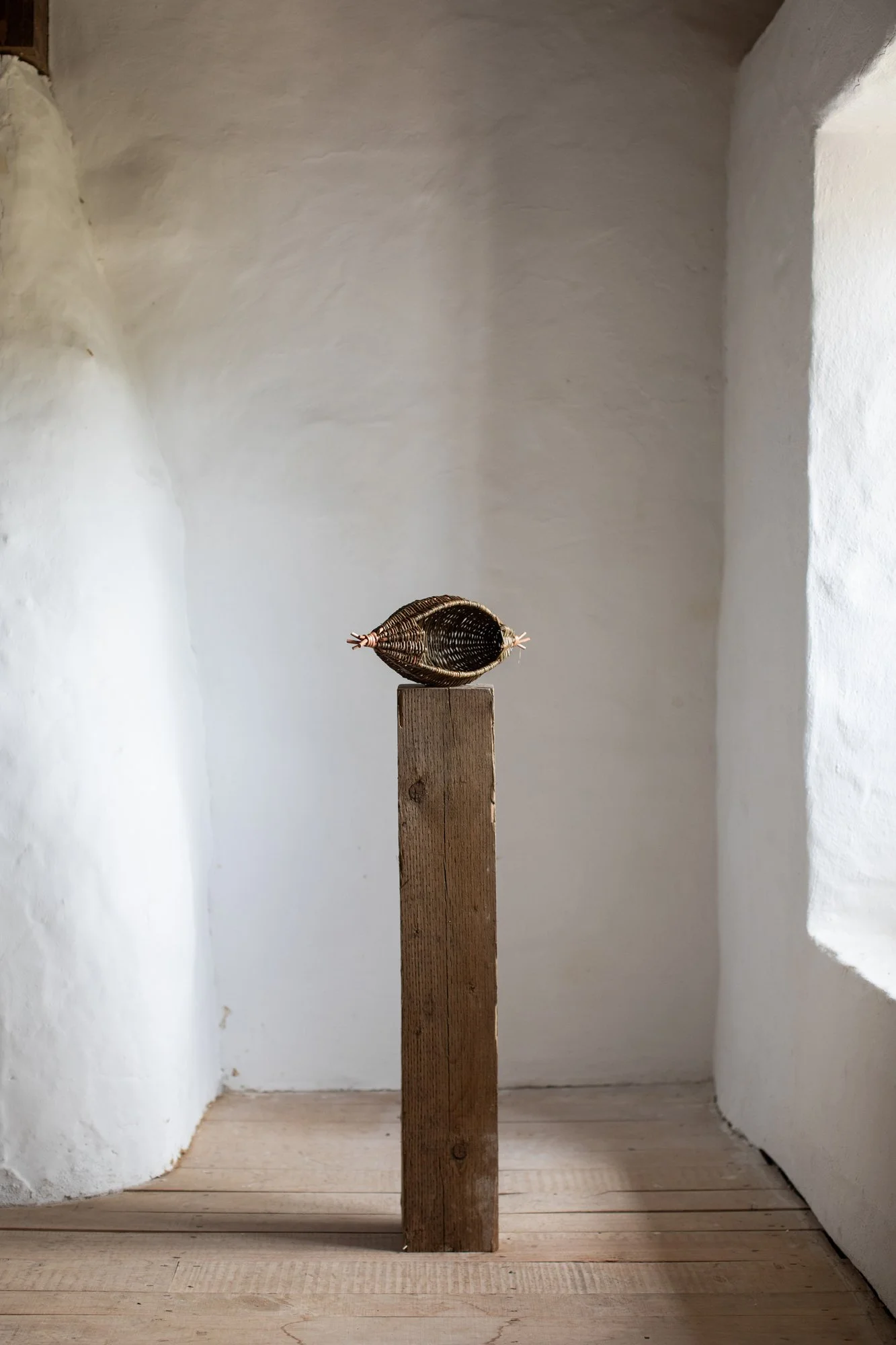 Guernsey-Willow-Baskets_courge-bread-basket.jpg
