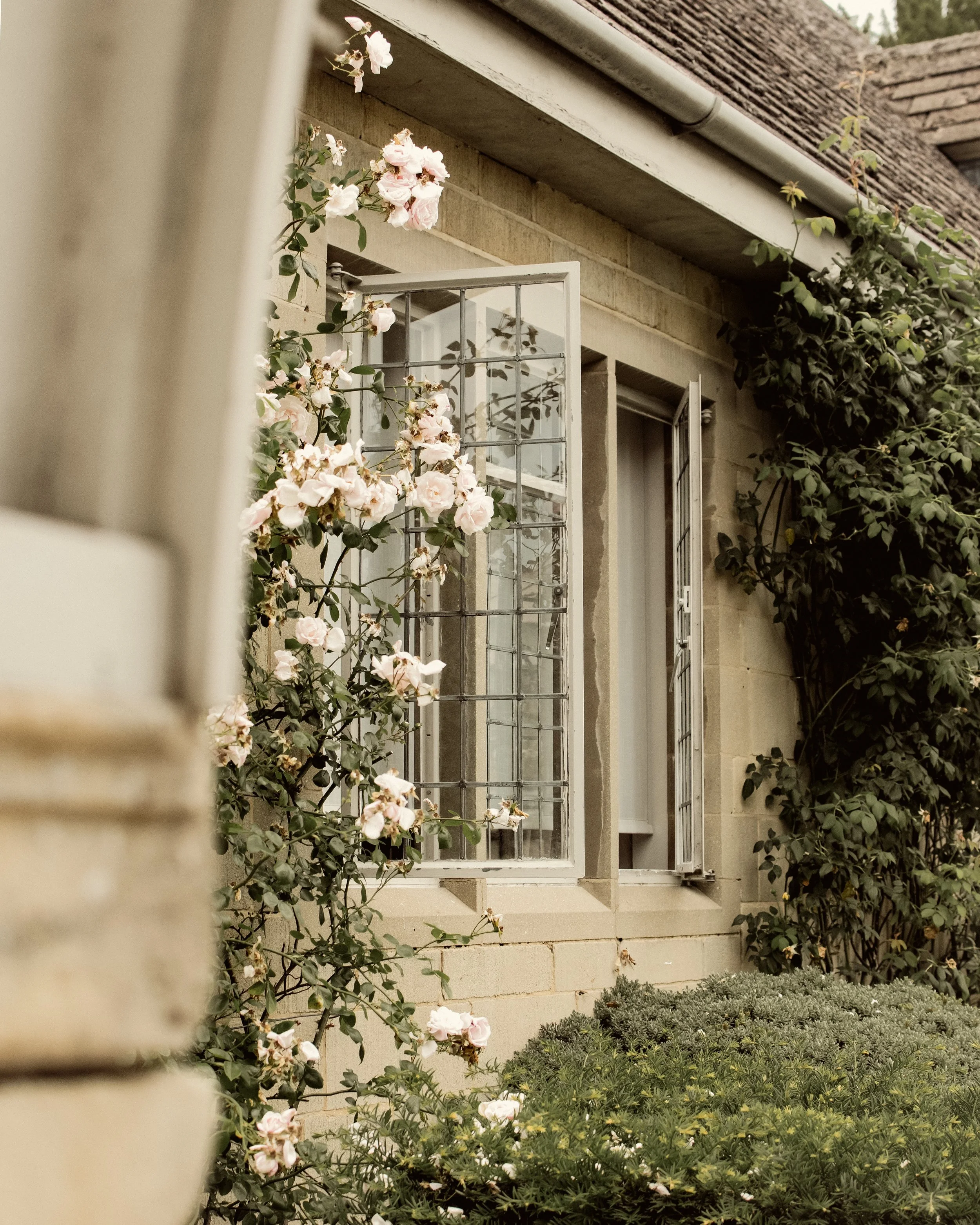 boutiwue cotswolds hotel garden exterior photography.jpg