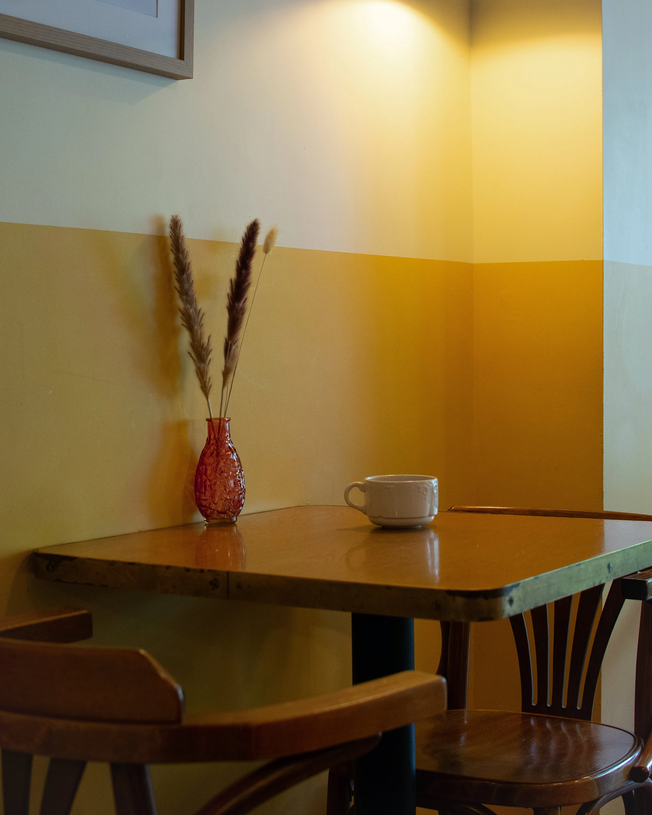 Romantic cosy restaurant photography.jpg