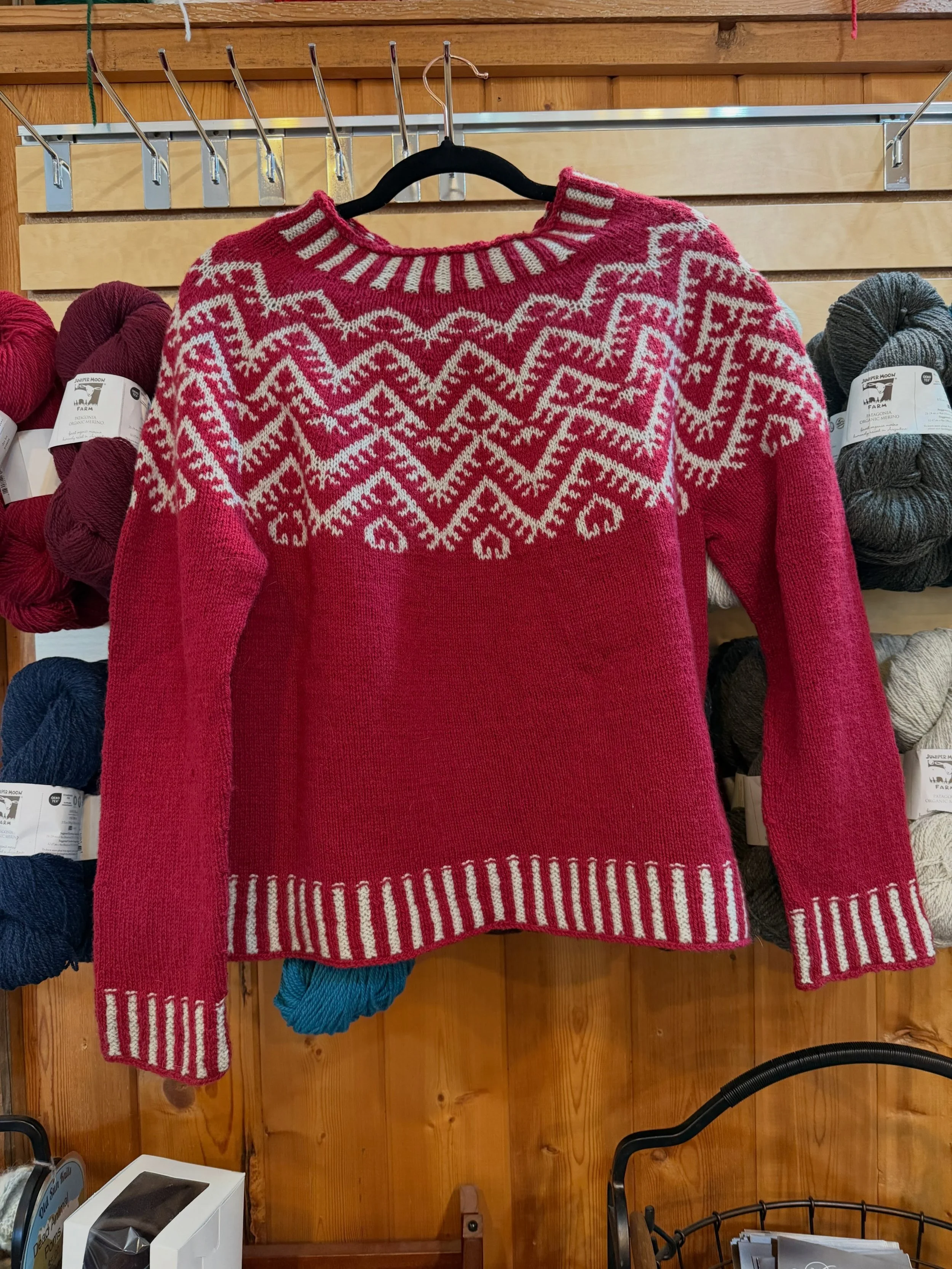 We are back from vacation &amp; so excited for fall! 
 I need help clearing out some room for new yarns coming in next week. So select yarns will be on sale today &amp; tomorrow. Come on in!  10-5 Friday &amp; Saturday!

#ilovefall #oldsunknits #whit