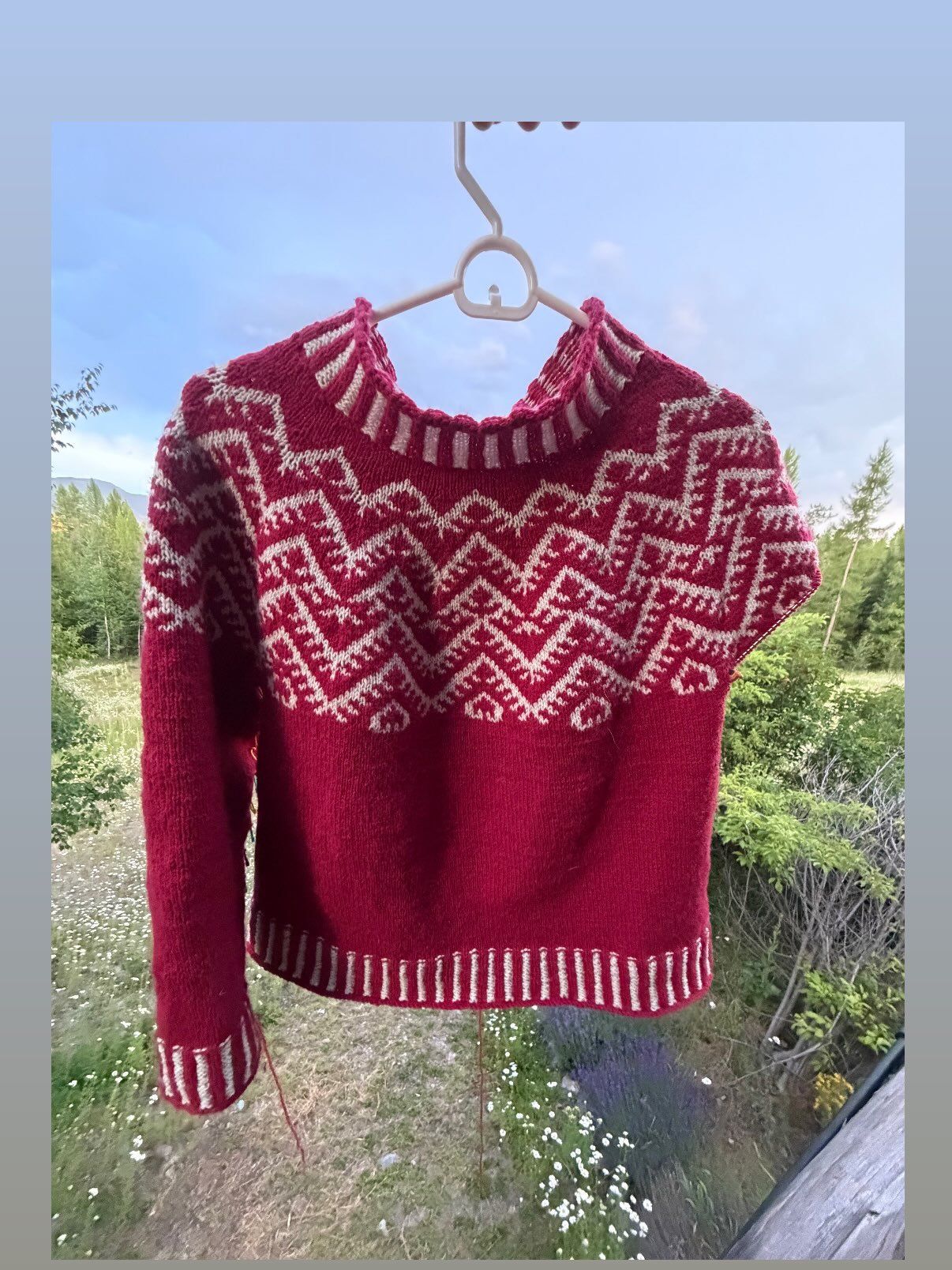 Well it&rsquo;s festival weekend here in Whitefish!  The shop will be open 10-1 on Saturday July 18.  Come down in the morning and then go enjoy the music!!

#oldsunknits #cuzzywasadingdong #summertimeandthelivinseasy