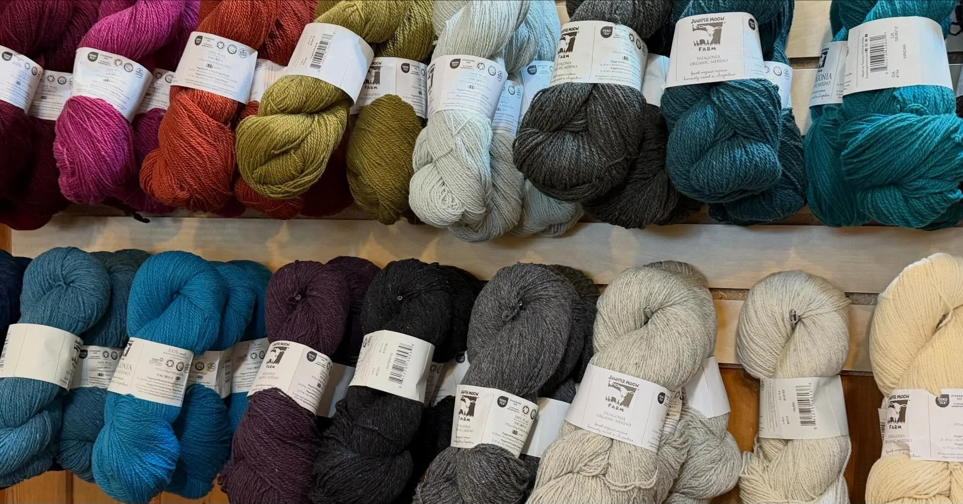 Patagonia from Juniper Moon Farm might be my new favorite yarn!!

#oldsunknits #cuzzywasadingdong