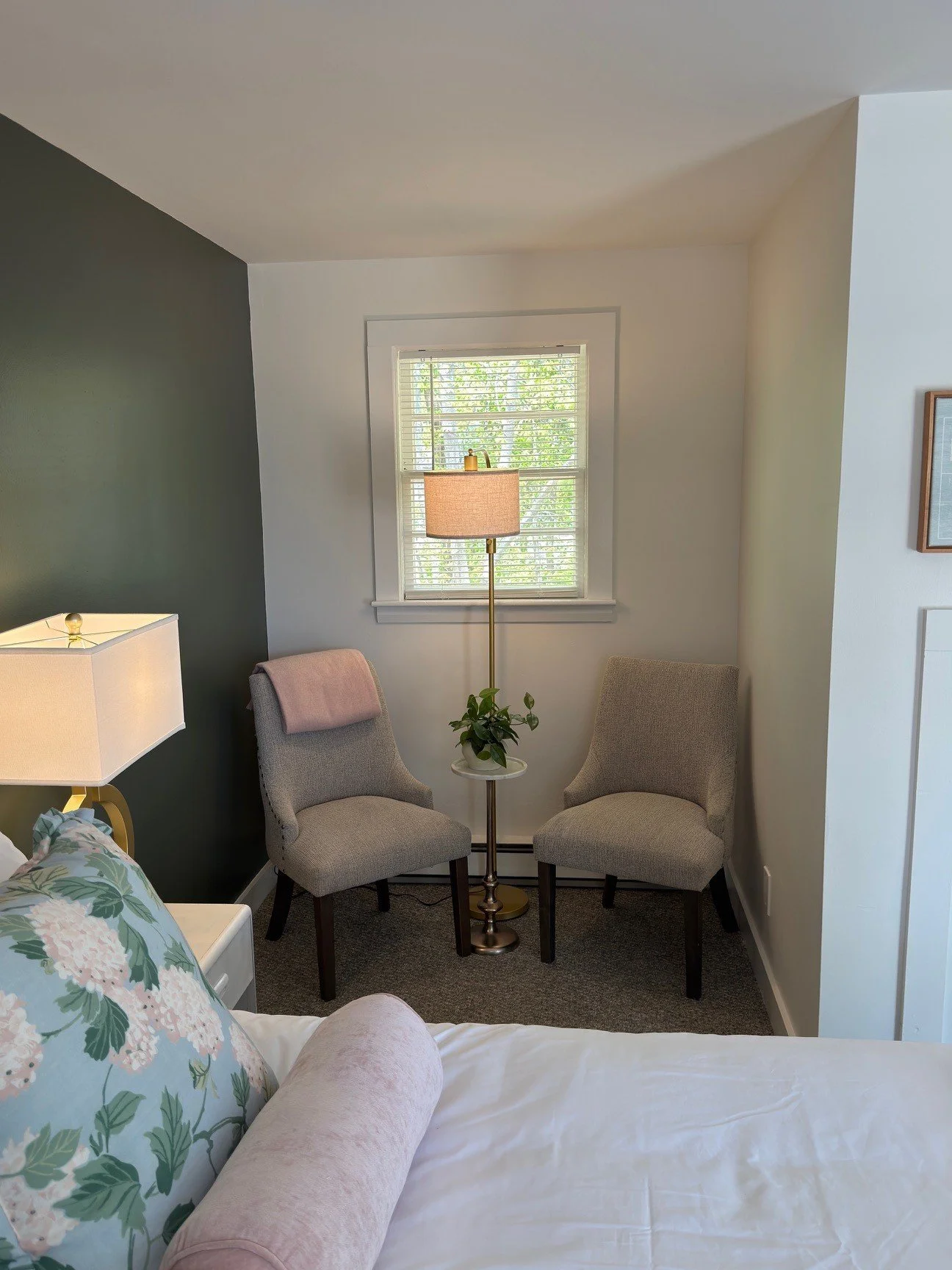 Room 2 1.jpg