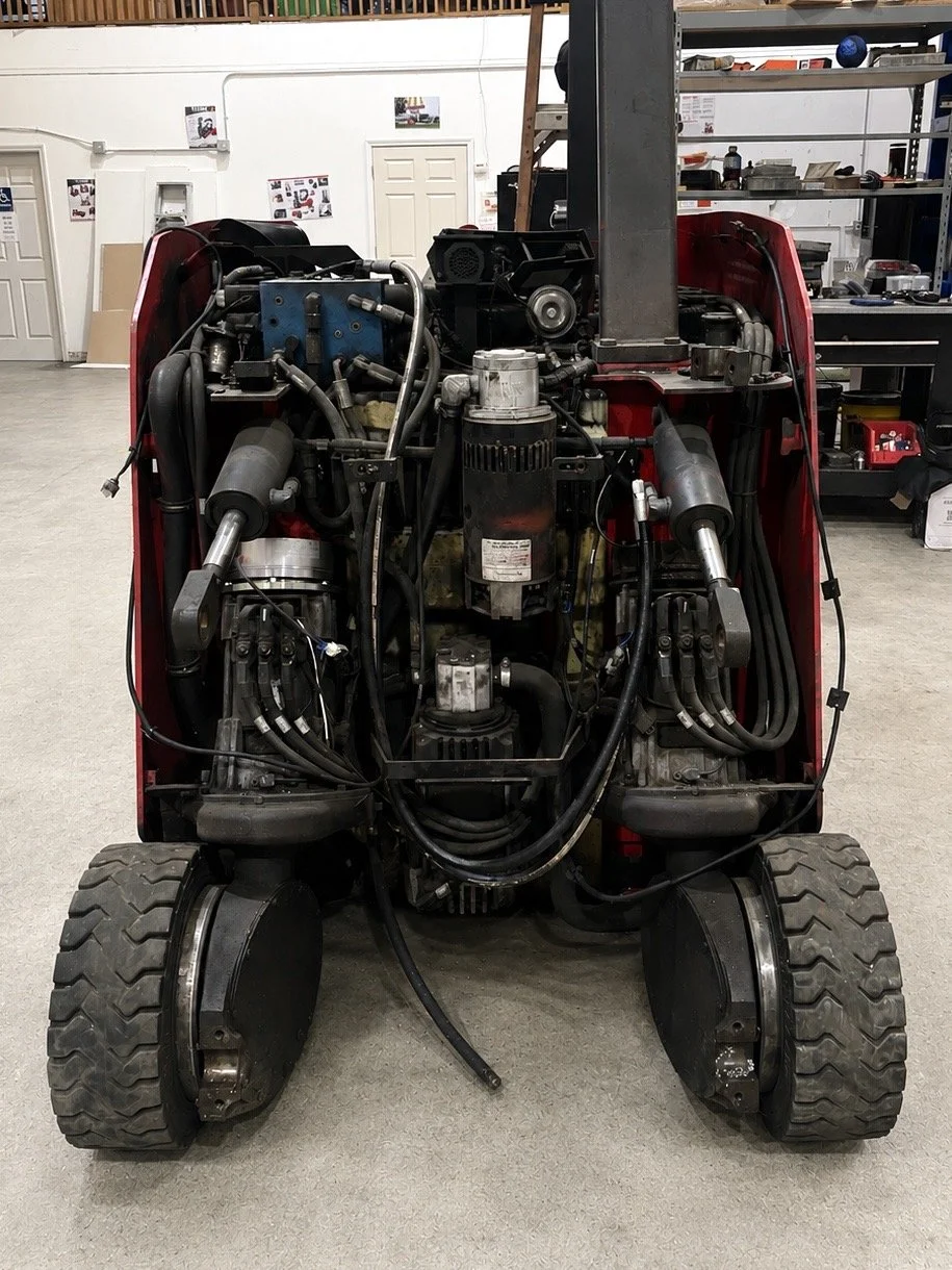 Hyrdaulic repair and service by shop technician repair in Loganville, GA.