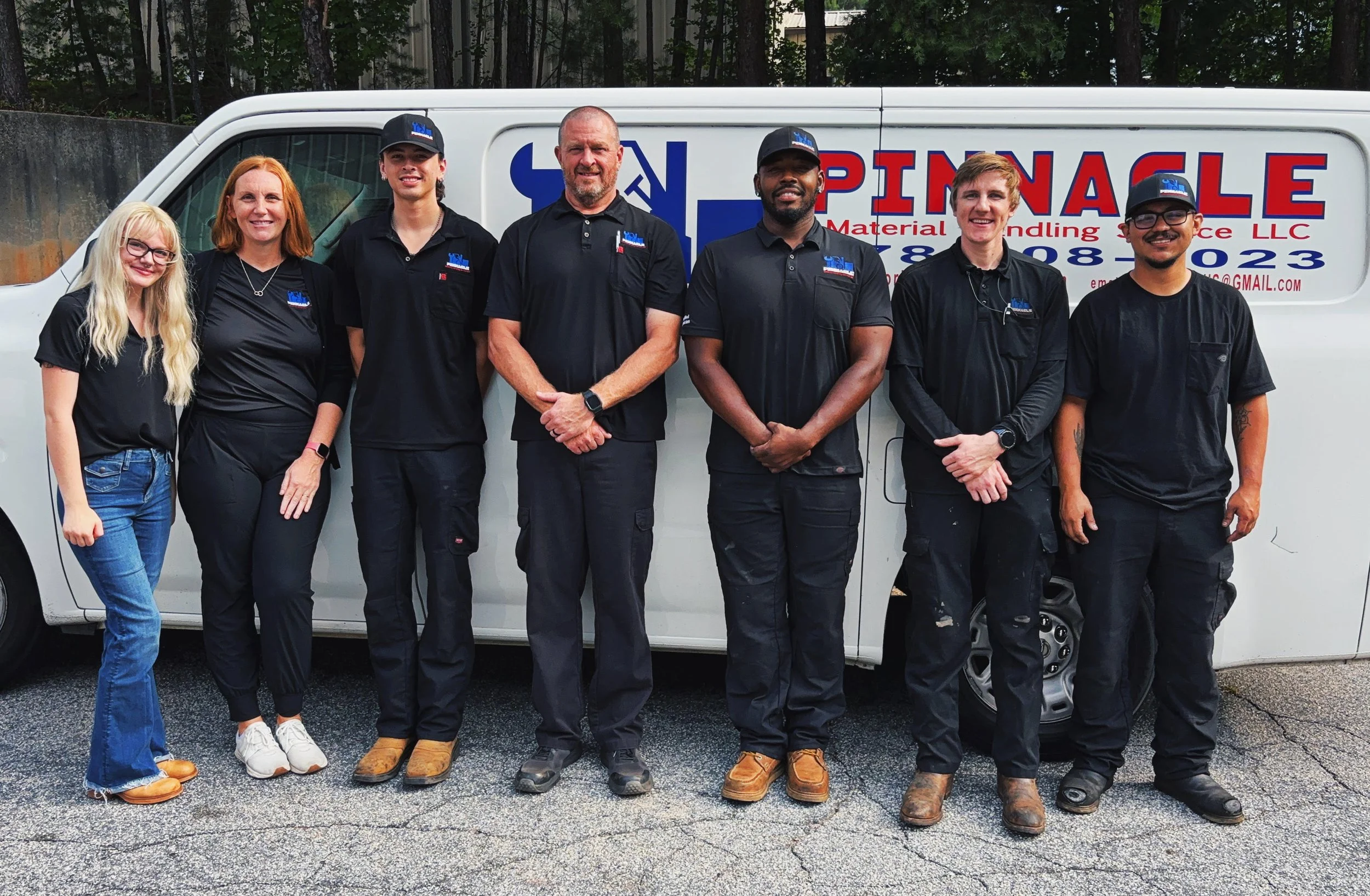 Pinnacle material handling service team and technicians. The people who get your equipment back up and running.