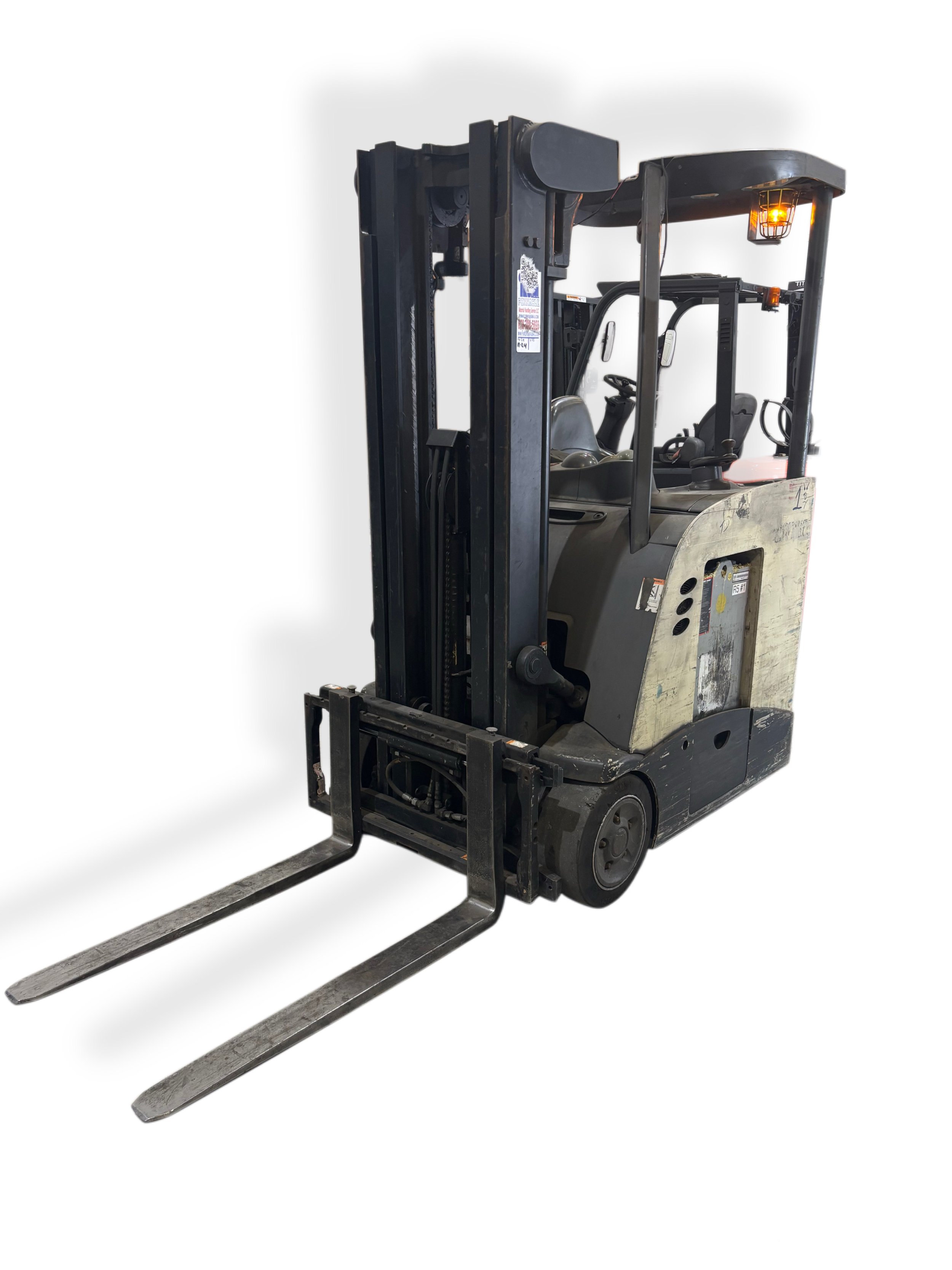 Crown forklift for sale in Loganville, GA. Delivery for extra cost.