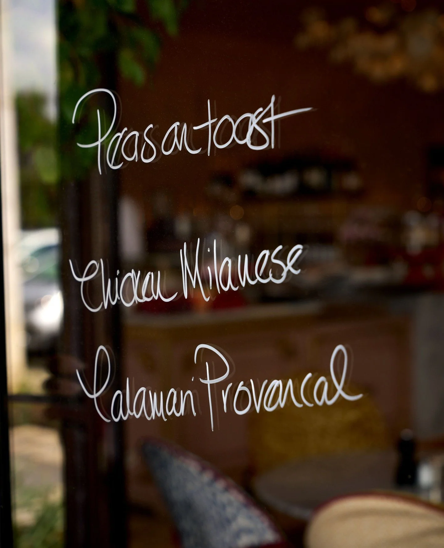 The classics that never dissapoint: Peas on Toast. Chicken Milanese. Calamari Proven&ccedil;al. ⁠
⁠
#frenchcafe #leparc