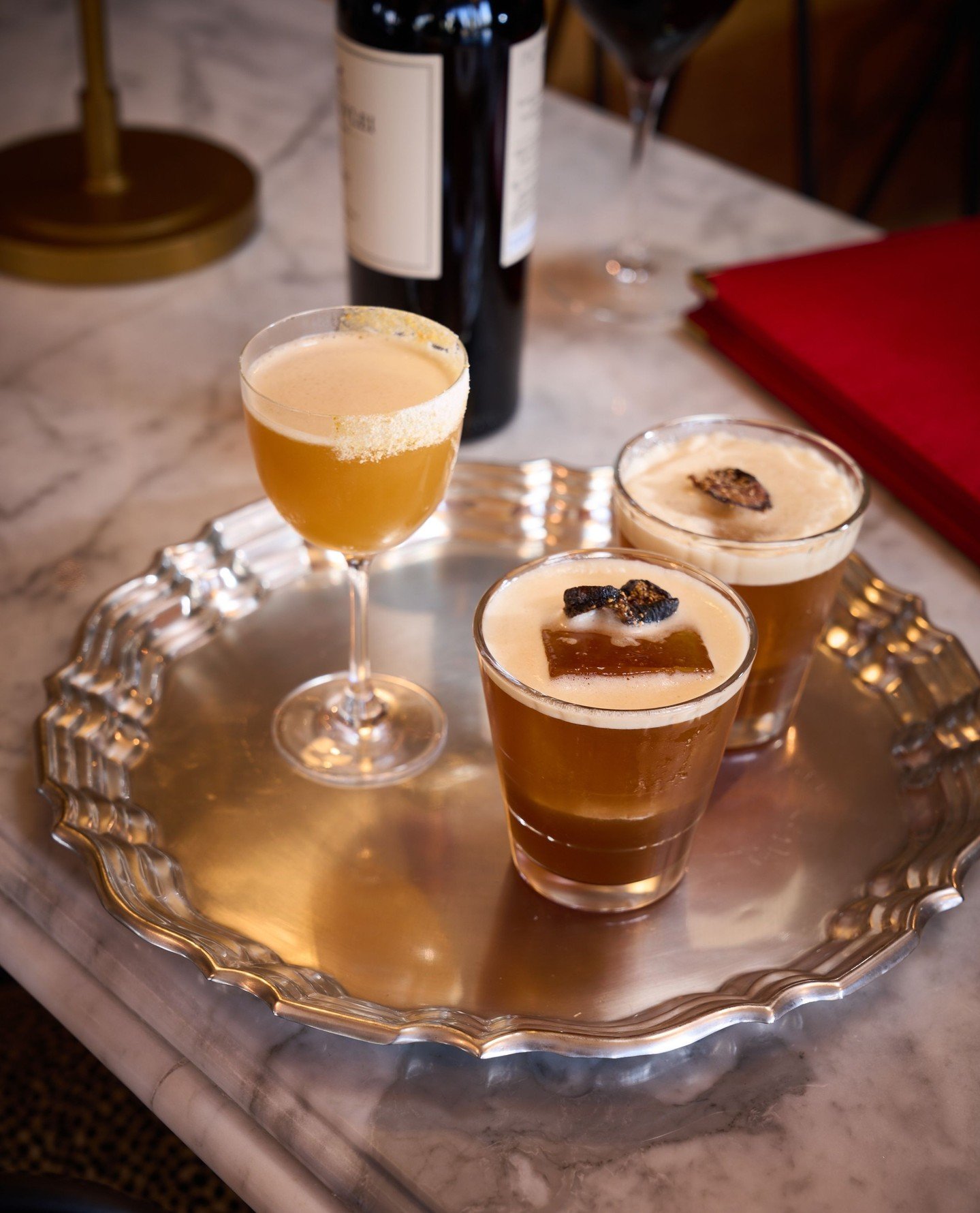 ⁠Le week-end est arriv&eacute; in Le Parc style. Cocktail hour with a dash of French flair.⁠
⁠
#signaturecocktails #leparc