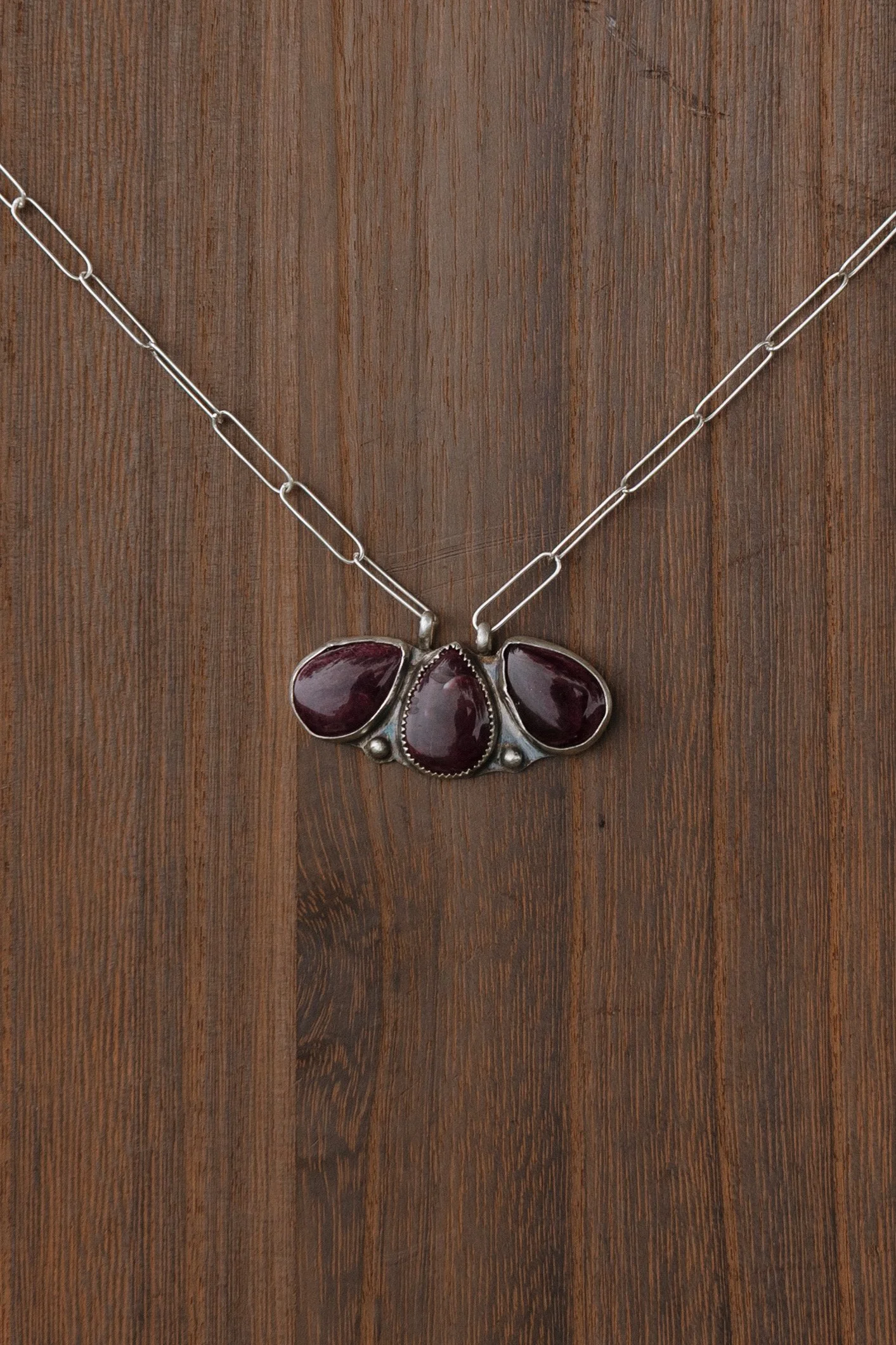 purple spint 3 stone necklace.JPEG
