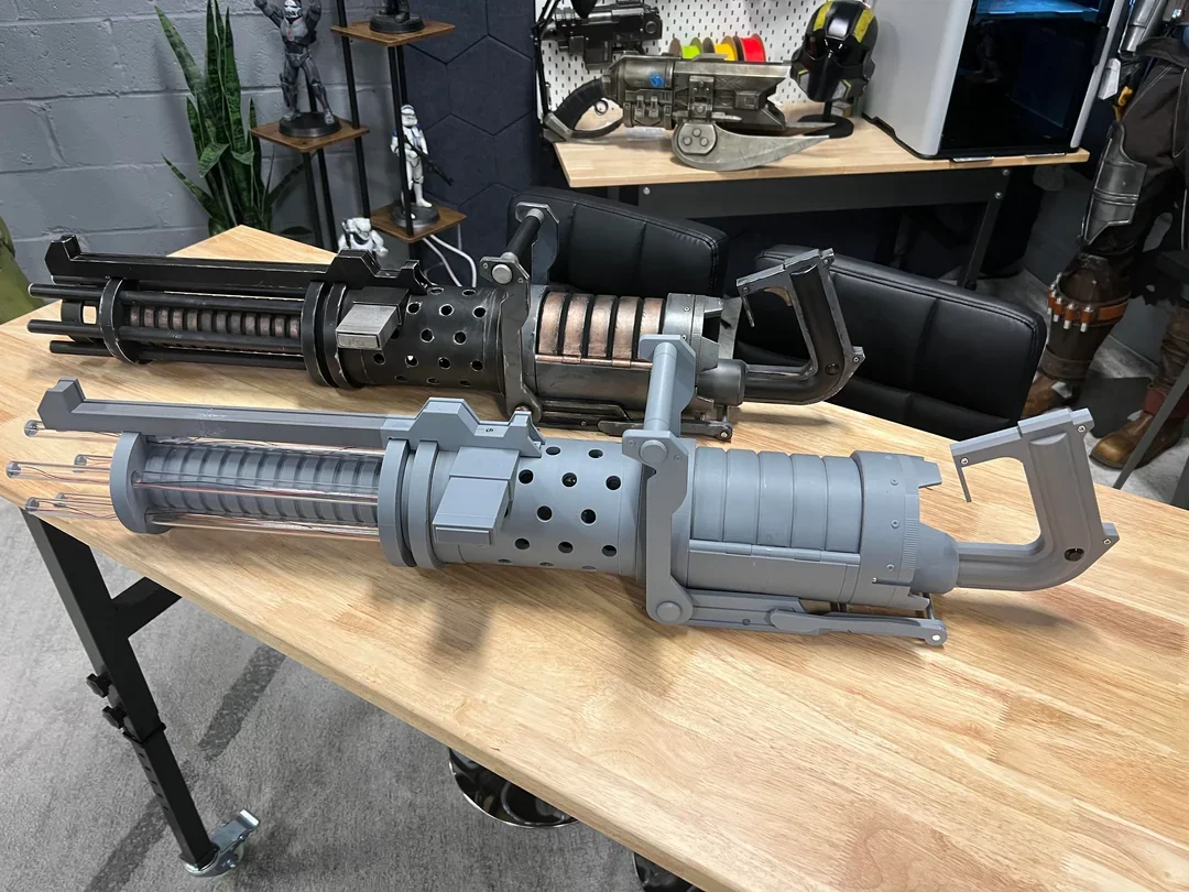 A fully finished Z6 next to a model used for testing.